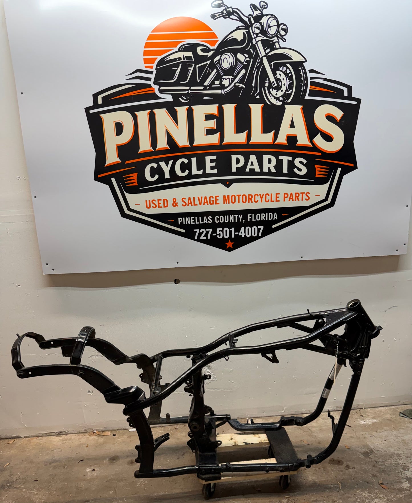 1999-2009 Yamaha XVS11AWV V Star Classic OEM Frame *CLN*
