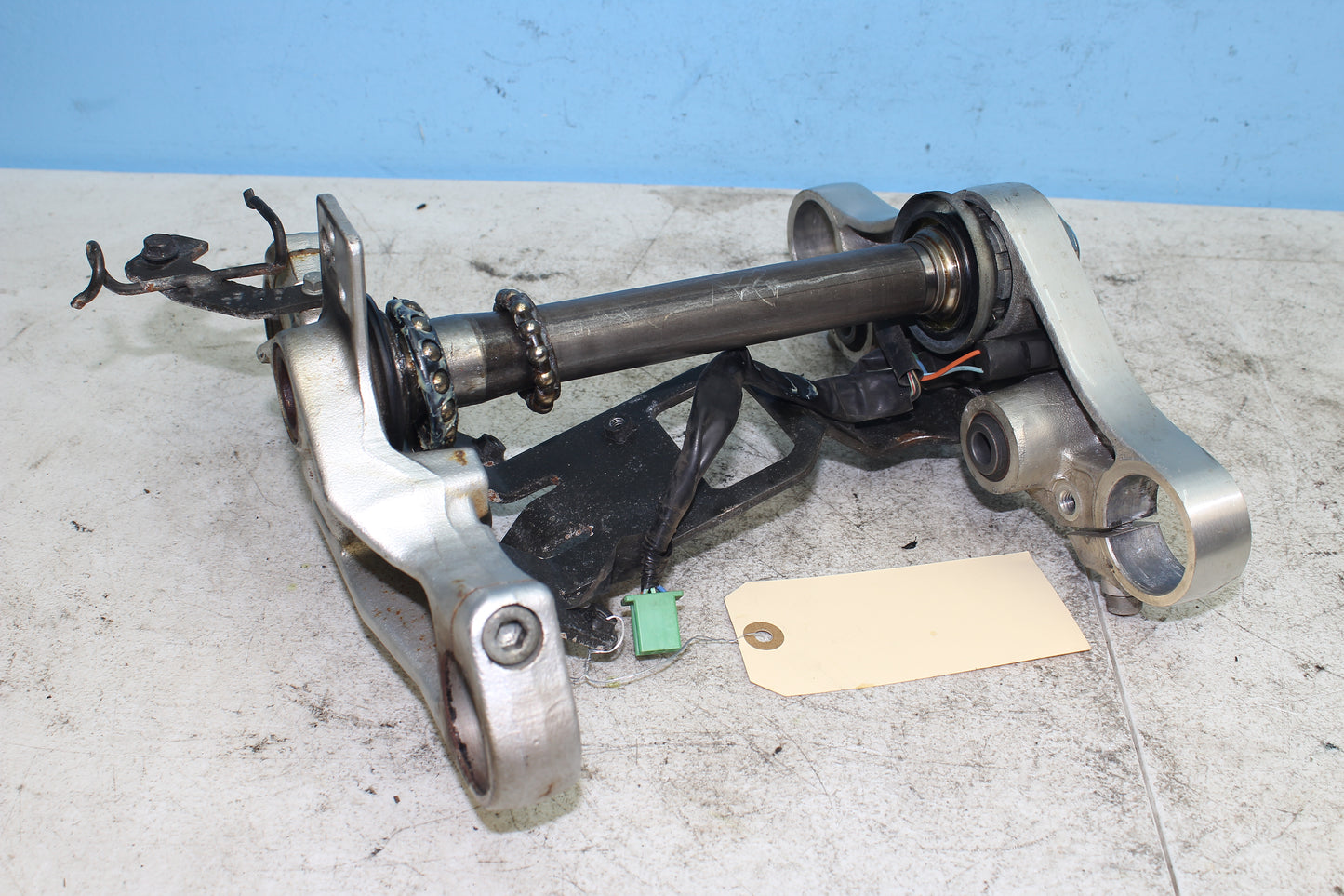 00-00-07 Honda Shadow VT1100 C2 Sabre OEM Triple Tree / Steering Stem Assembly