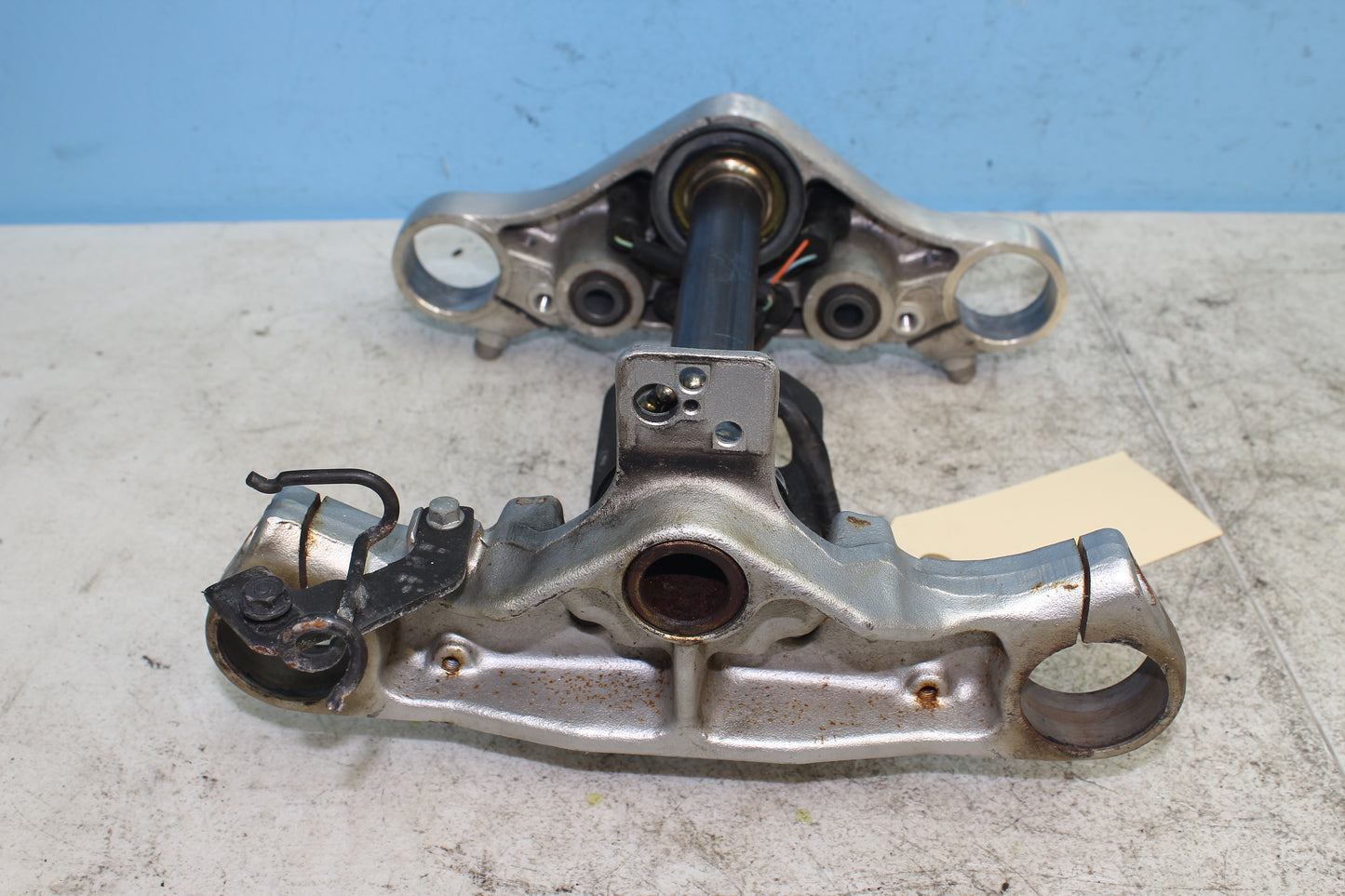 00-00-07 Honda Shadow VT1100 C2 Sabre OEM Triple Tree / Steering Stem Assembly