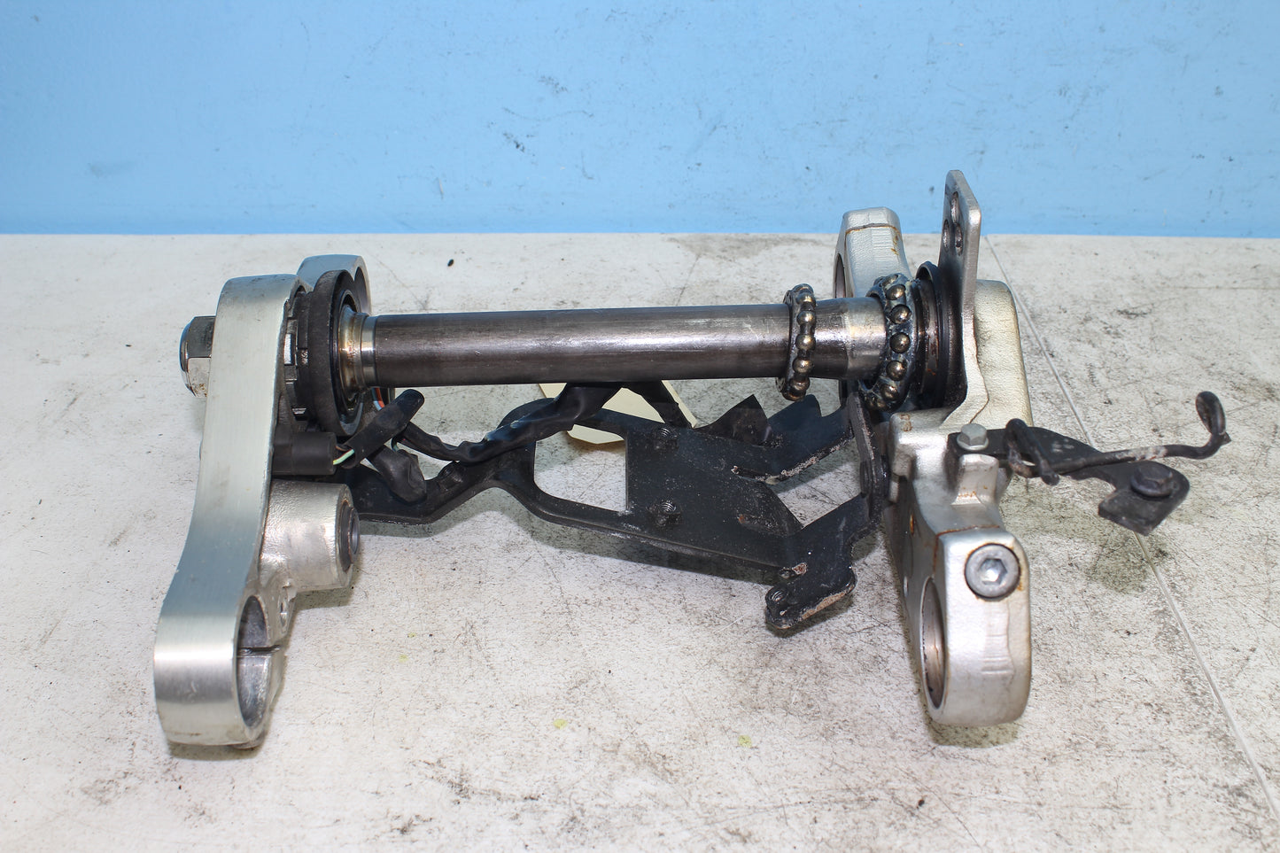 00-00-07 Honda Shadow VT1100 C2 Sabre OEM Triple Tree / Steering Stem Assembly
