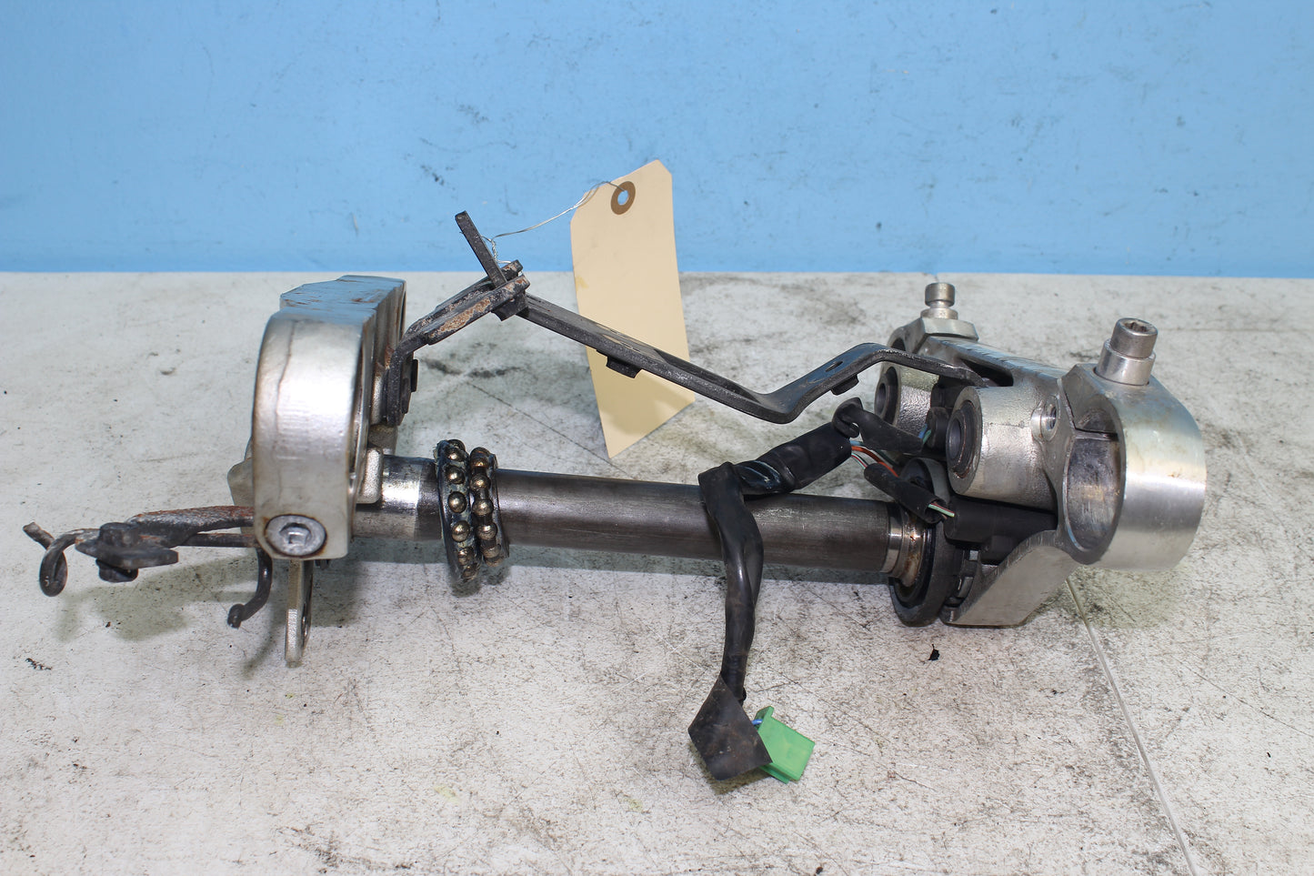 00-00-07 Honda Shadow VT1100 C2 Sabre OEM Triple Tree / Steering Stem Assembly