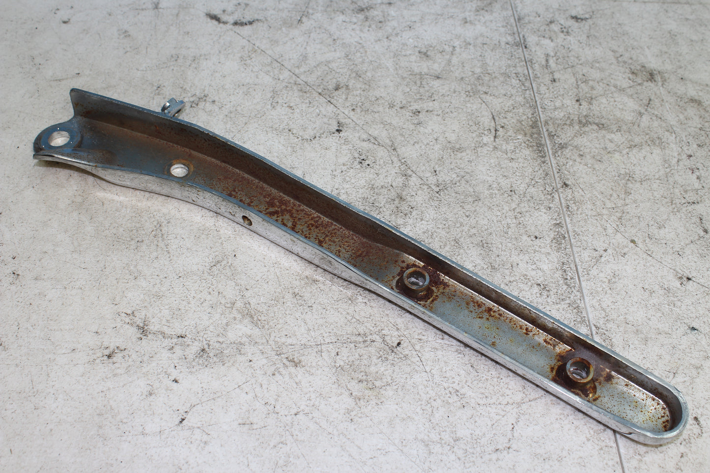 00-07 Honda Shadow VT1100 C2 Sabre Rear Fender Grab Rail Strut Bracket Support