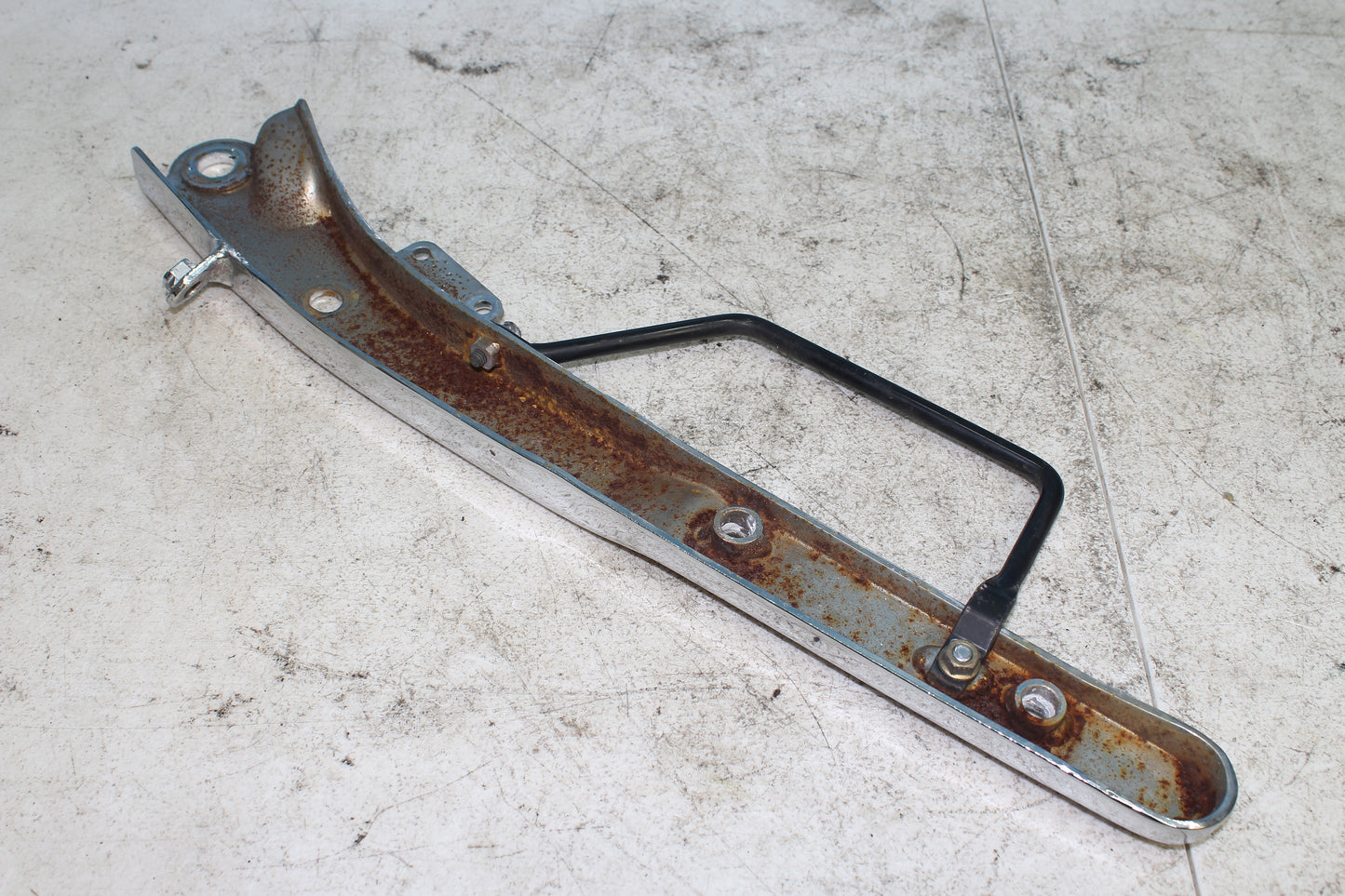 00-07 Honda Shadow VT1100 C2 Sabre Rear Fender Grab Rail Strut Bracket Support