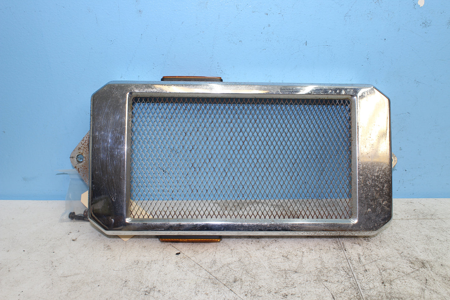 00-07 Honda Shadow VT1100 C2 Sabre OEM Radiator Cover 19040-MCK-A00