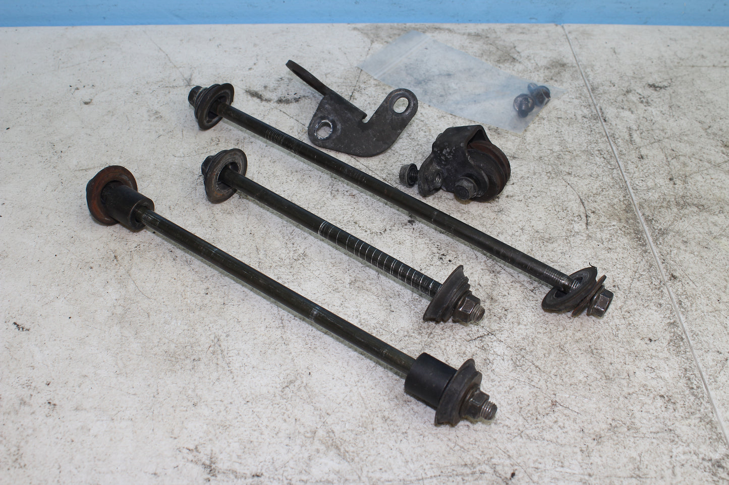 00-07 Honda Shadow VT1100 C2 Sabre OEM Engine Mount Bracket Hardware