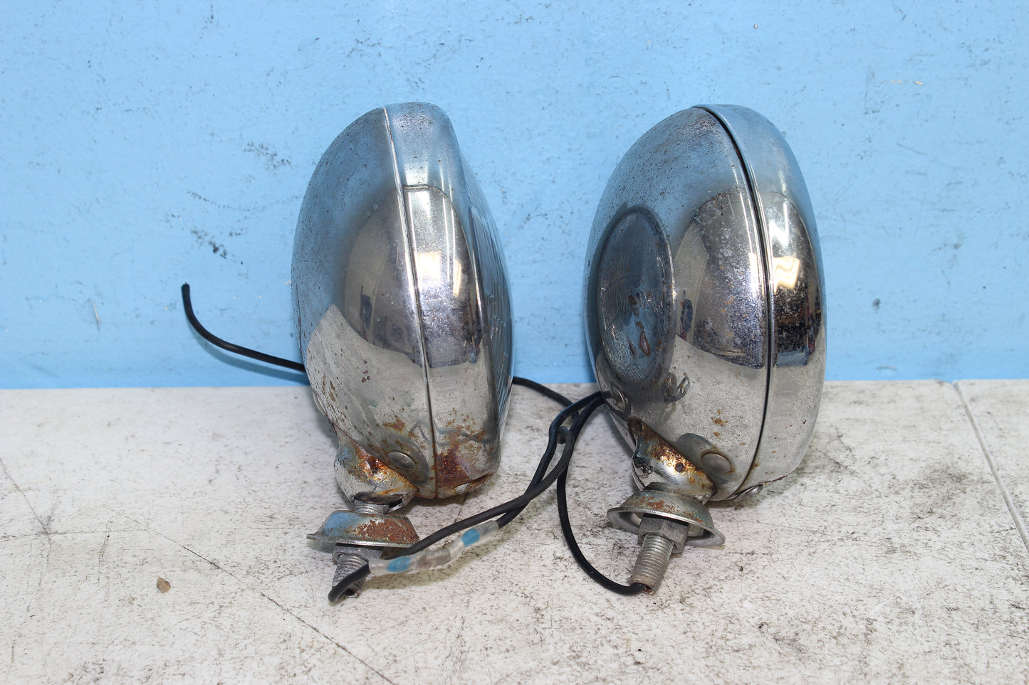 00-07 Honda Shadow VT1100 C2 Sabre Front Passing Lights / Fog Lamps (PAIR)