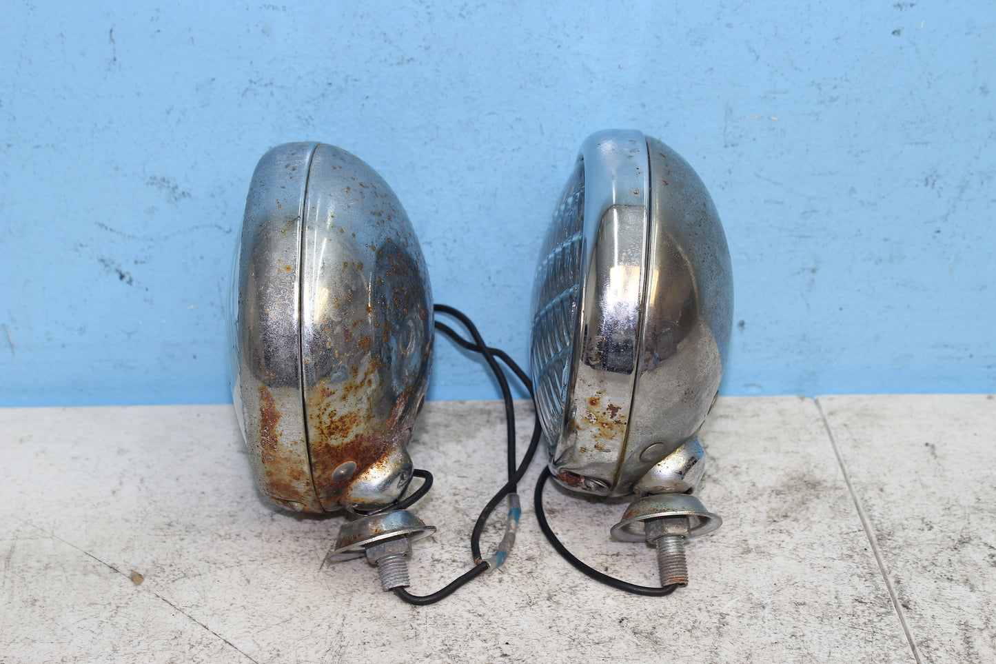 00-07 Honda Shadow VT1100 C2 Sabre Front Passing Lights / Fog Lamps (PAIR)