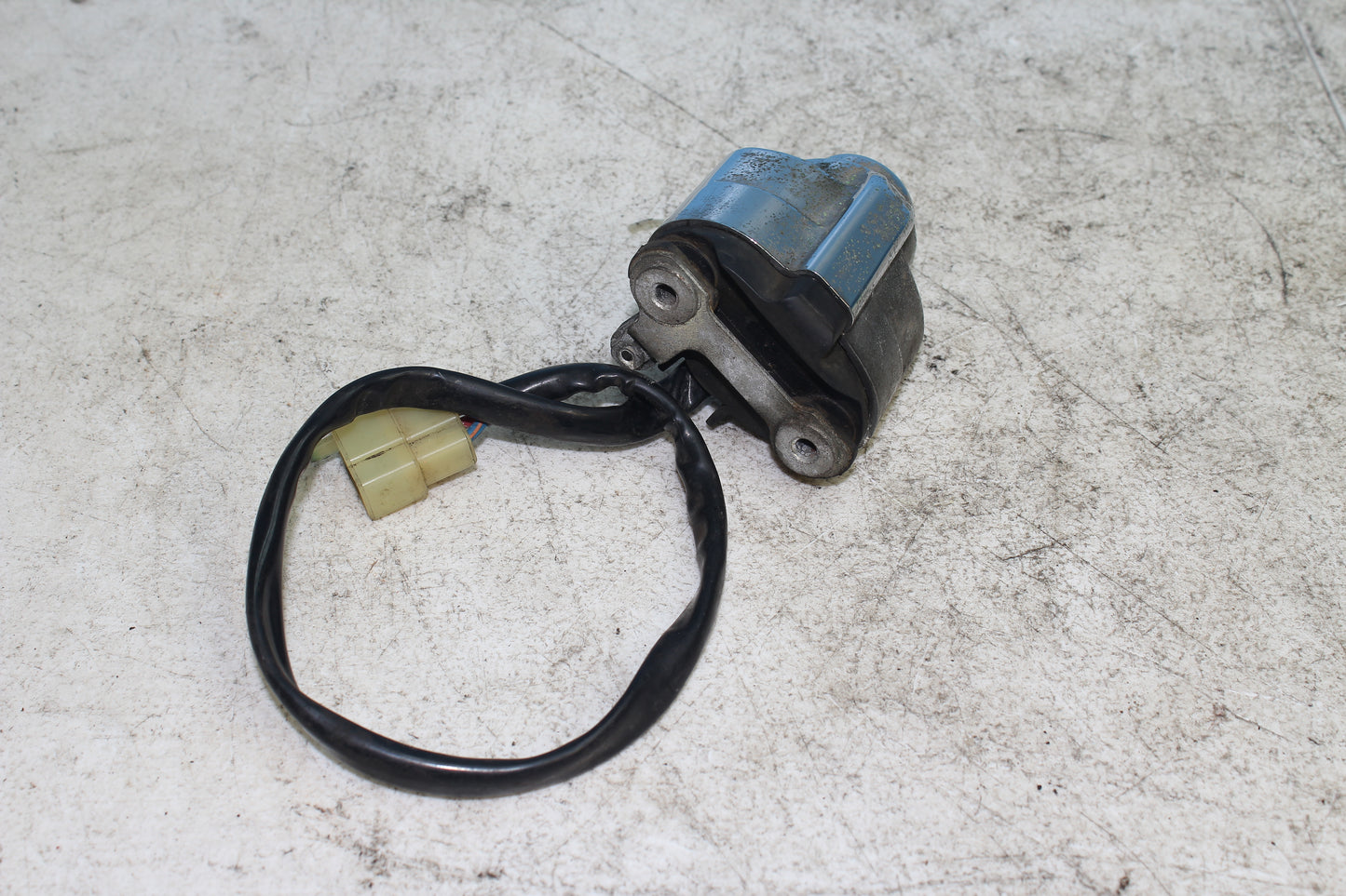00-07 Honda Shadow VT1100 C2 Sabre OEM Ignition Seat Gas Cap Lock w/ Key