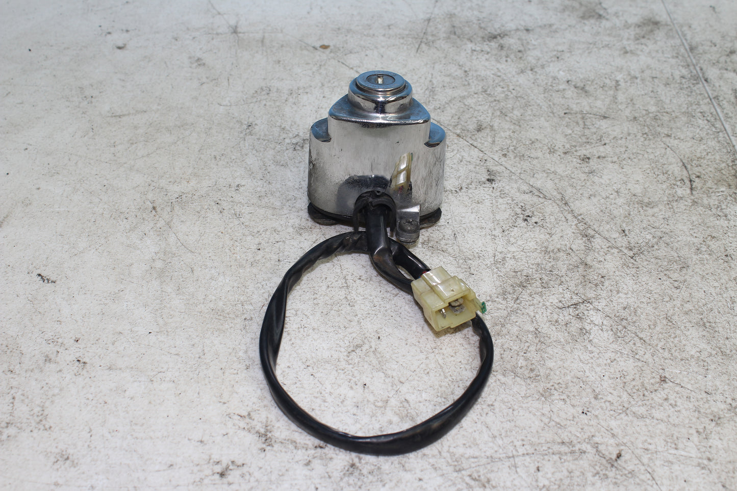 00-07 Honda Shadow VT1100 C2 Sabre OEM Ignition Seat Gas Cap Lock w/ Key