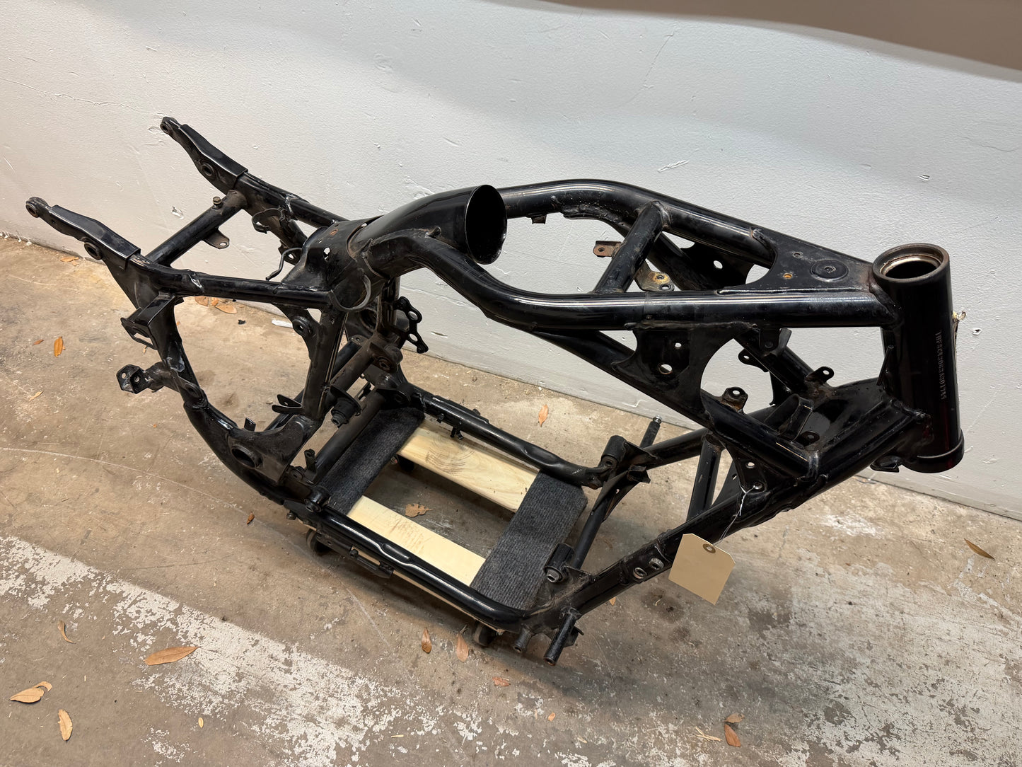 00-07 Honda Shadow VT1100 C2 Sabre VT1100C2A OEM Frame 50100-MCK-A00ZA