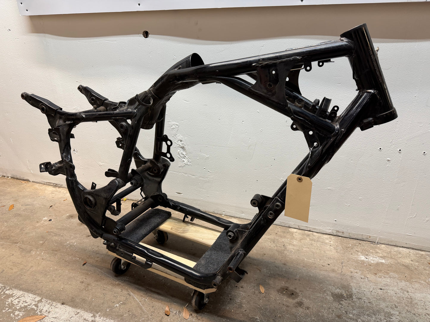 00-07 Honda Shadow VT1100 C2 Sabre VT1100C2A OEM Frame 50100-MCK-A00ZA
