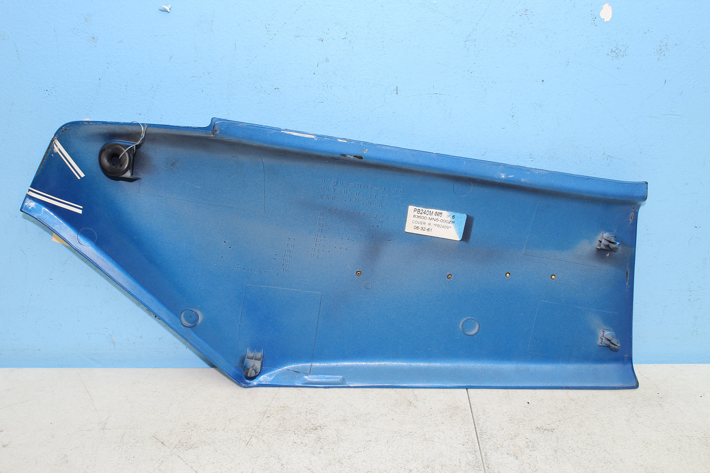88-00 Honda Goldwing GL1500 OEM Right Side Lower Seat Side Cover 83600-MN5-0100