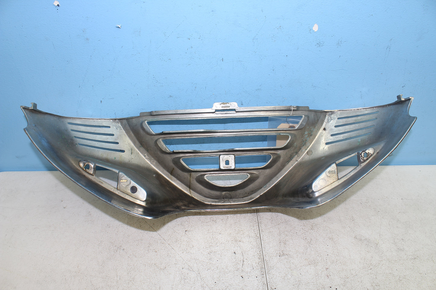 88-00 Honda Goldwing GL1500 OEM Front Lower Cowl Fairing Chrome 64300-MN5-000ZL *DMG*