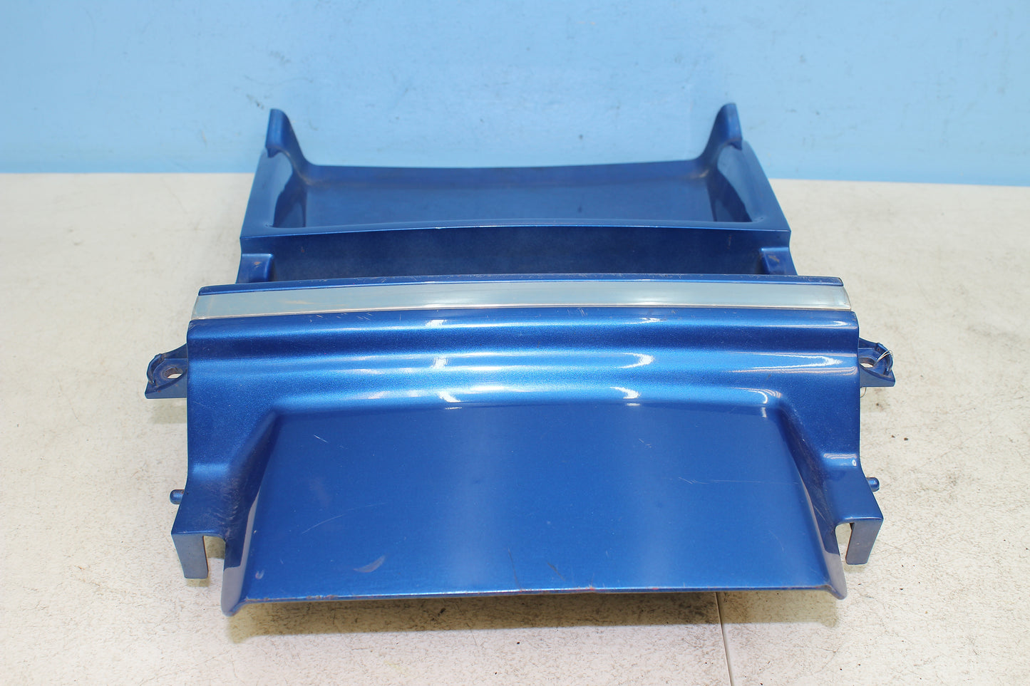 88-00 Honda Goldwing GL1500 OEM Rear Center Fender Panel 80100-MN5-0000