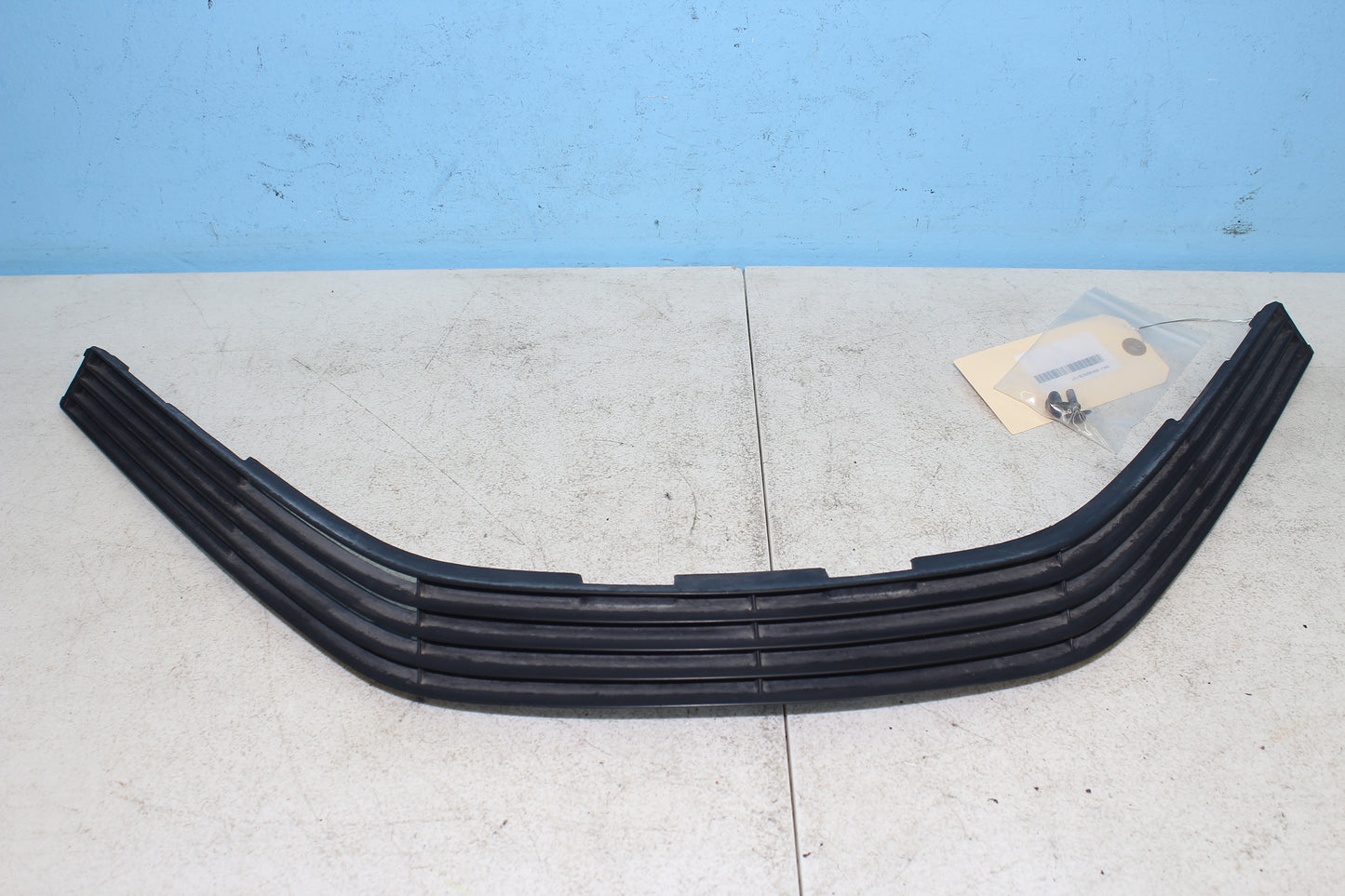 88-00 Honda Goldwing GL1500 OEM Front Upper Louver 64260-MN5-0100