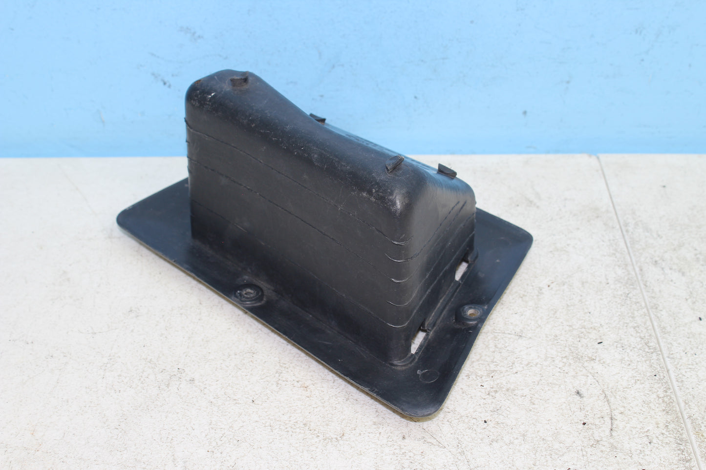 88-00 Honda Goldwing GL1500 OEM Front Right Storage Pocket w/ Lid 64220-MN5-0200