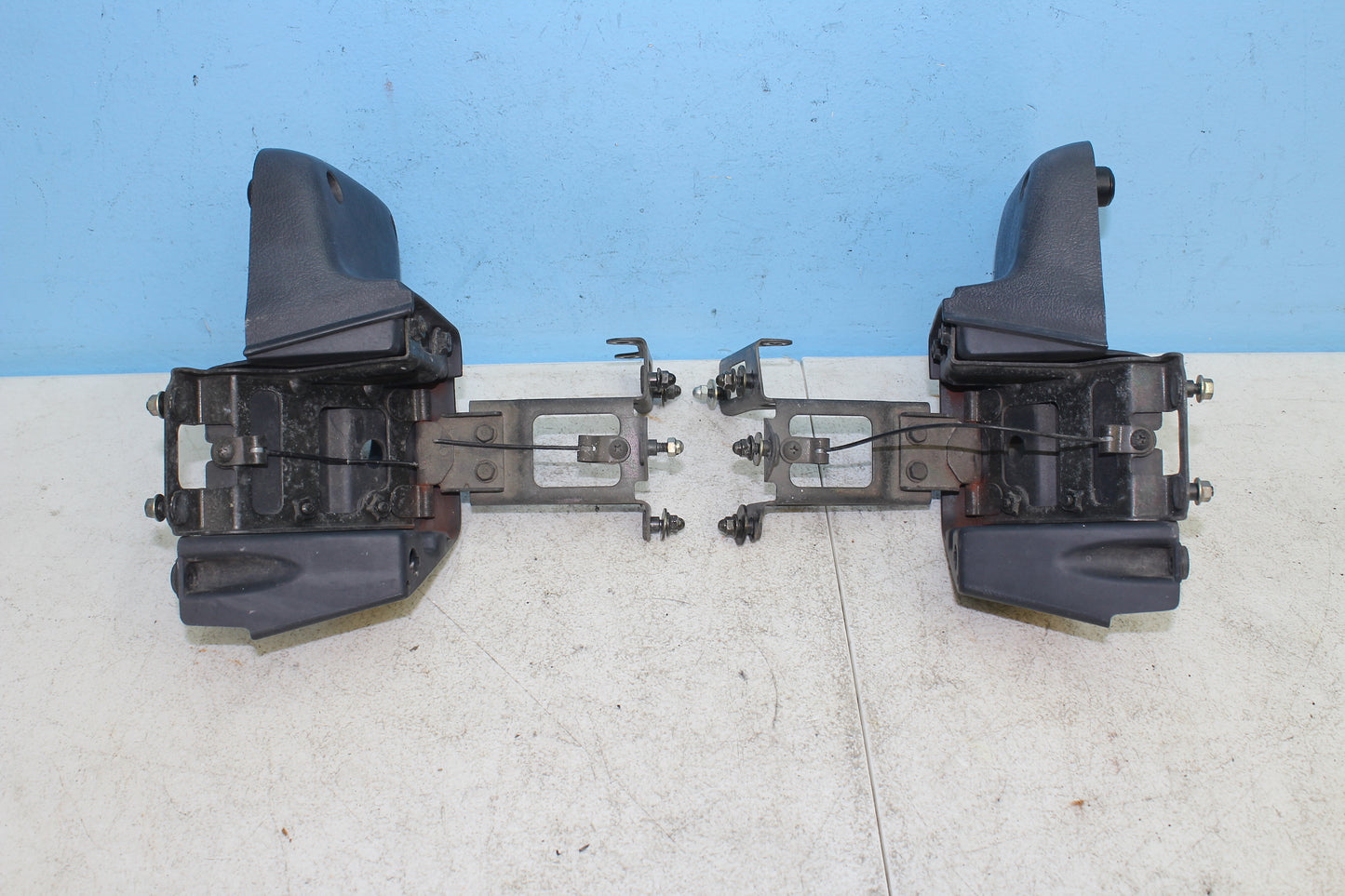 88-00 Honda Goldwing GL1500 OEM Rear Arm Rest Mount w Trunk Hinges Set