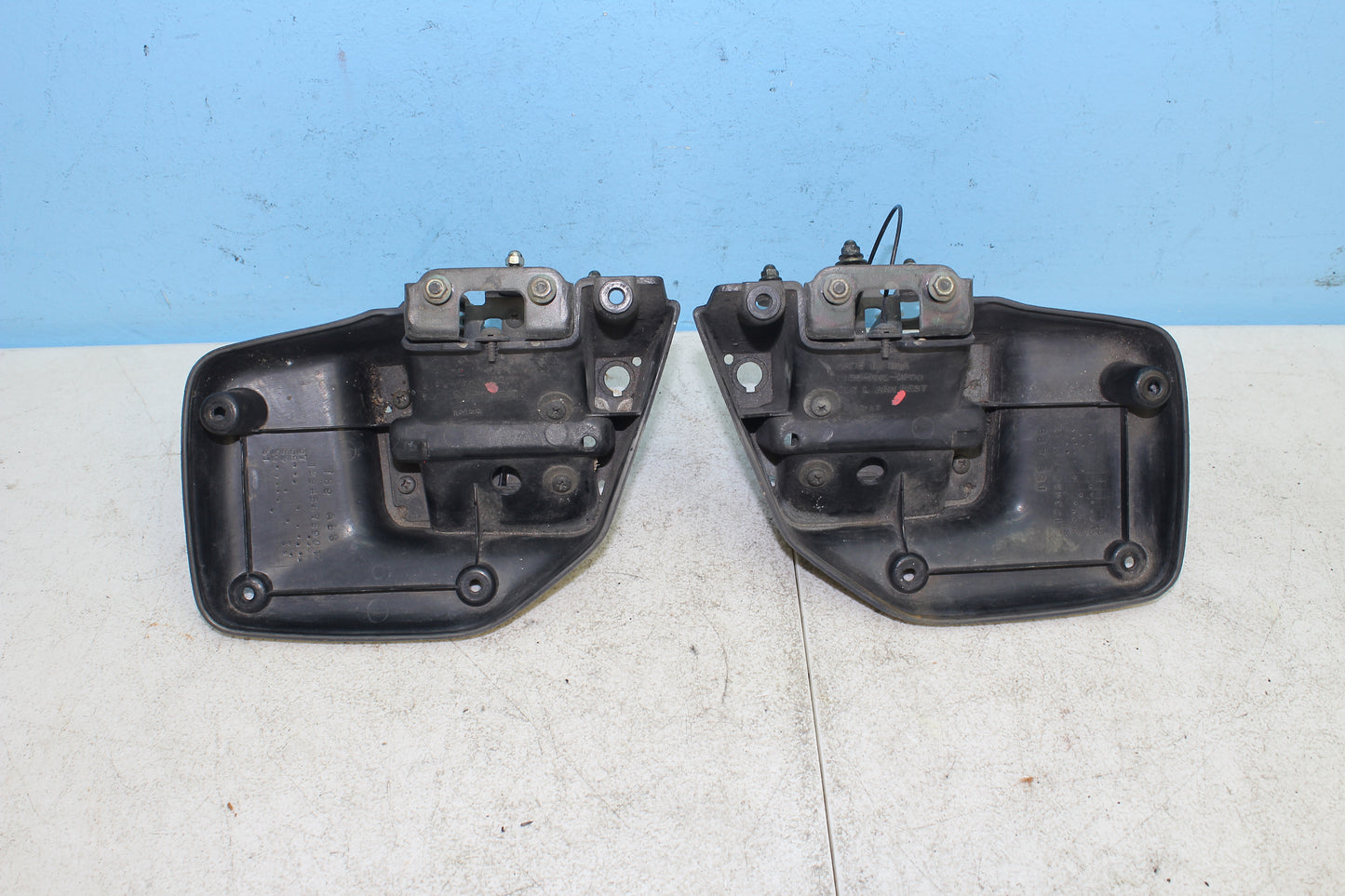 88-00 Honda Goldwing GL1500 OEM Rear Arm Rest Mount w Trunk Hinges Set