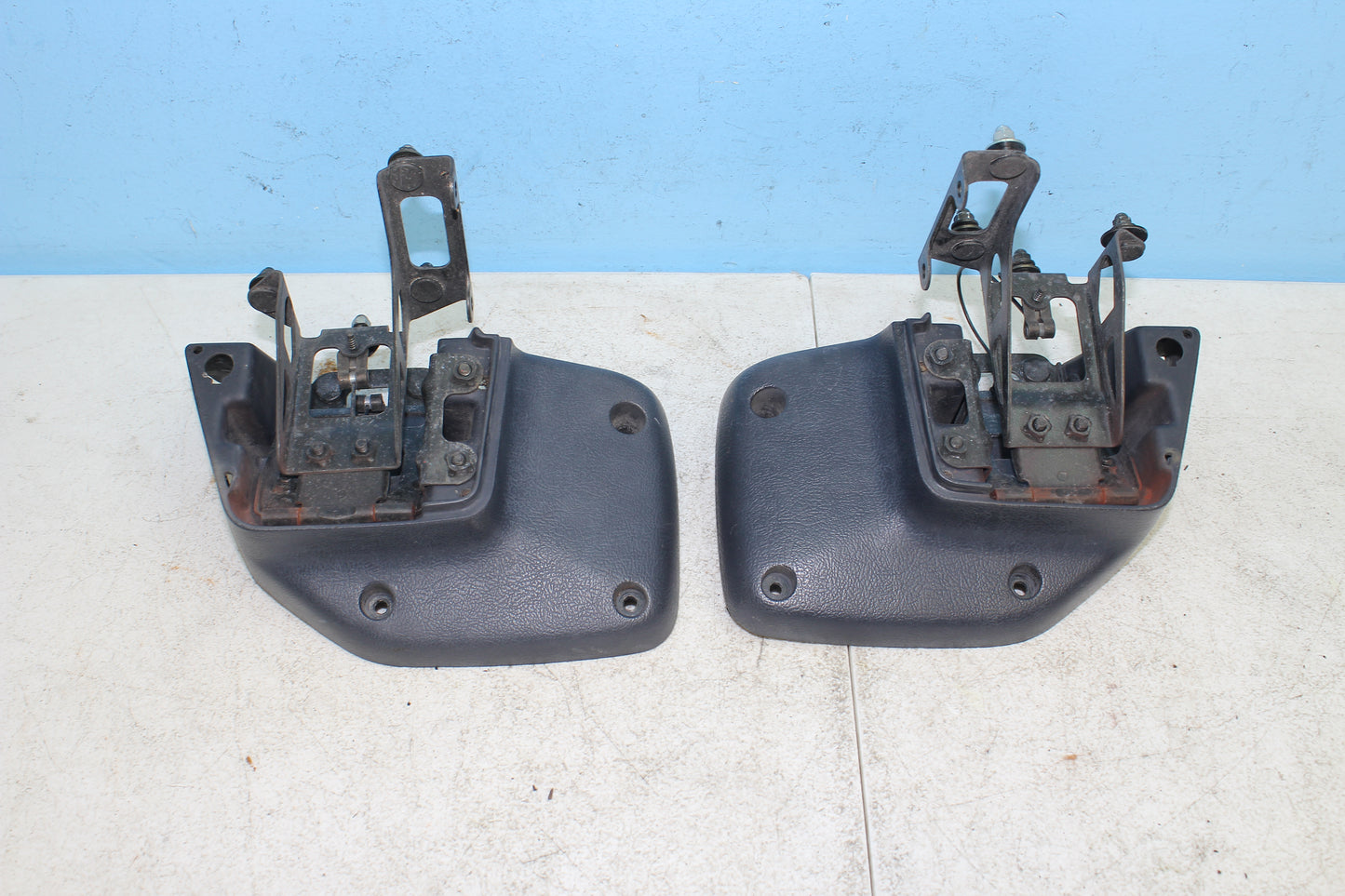 88-00 Honda Goldwing GL1500 OEM Rear Arm Rest Mount w Trunk Hinges Set