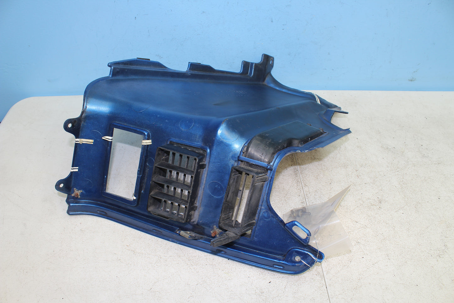 88-00 Honda Goldwing GL1500 OEM Right Upper Shelter Fairing Cover 83111-MN5-3100