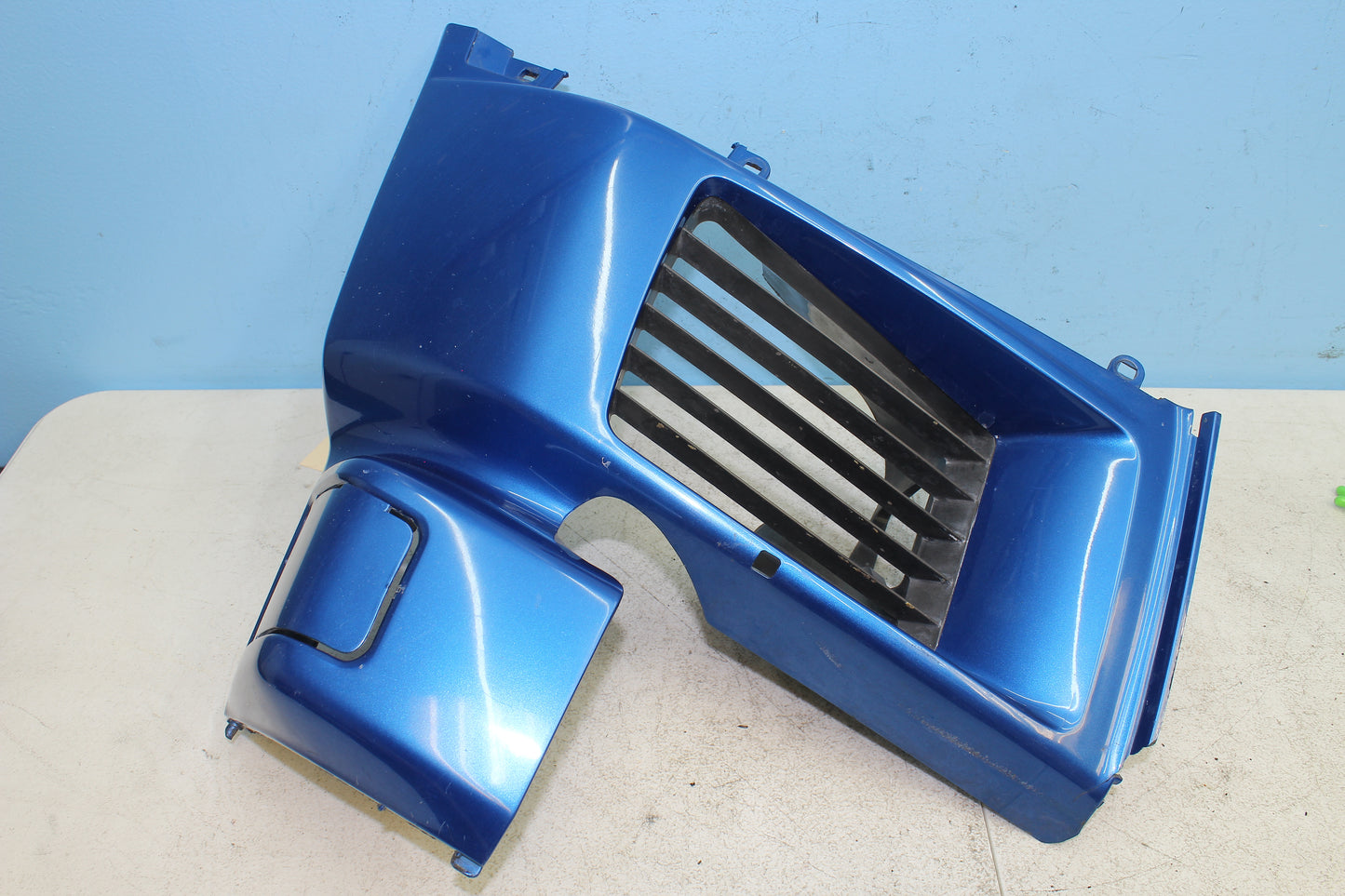 88-00 Honda Goldwing GL1500 OEM Left Lower Cowl Fairing 64290-MN5-0000