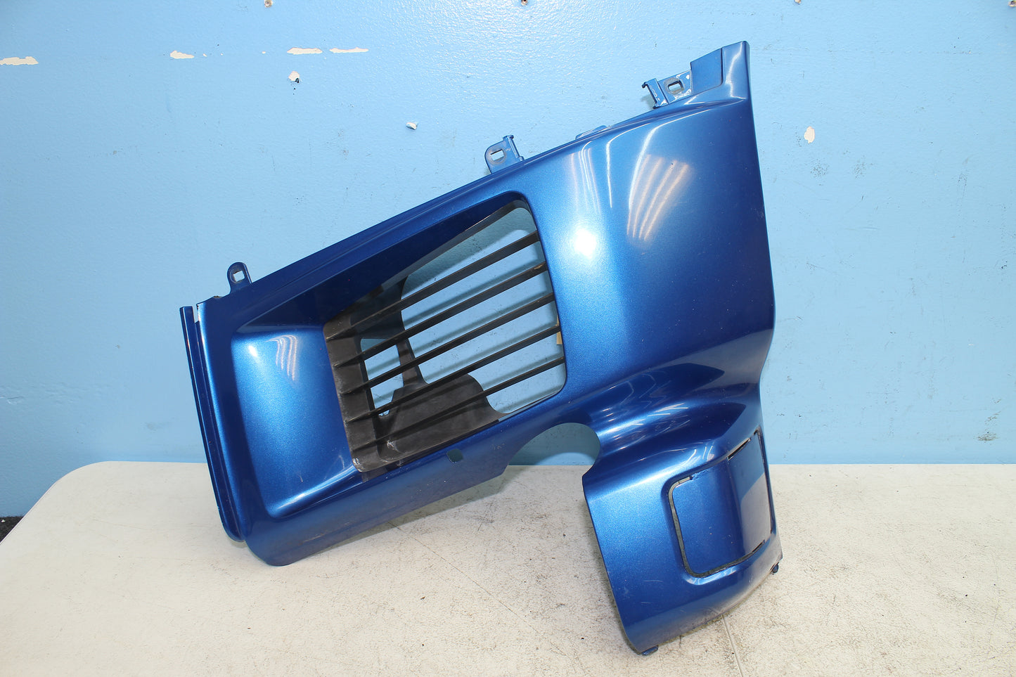 88-00 Honda Goldwing GL1500 OEM Right Lower Cowl Fairing 64280-MN5-0000