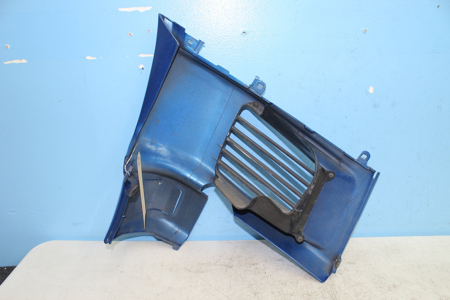88-00 Honda Goldwing GL1500 OEM Right Lower Cowl Fairing 64280-MN5-0000
