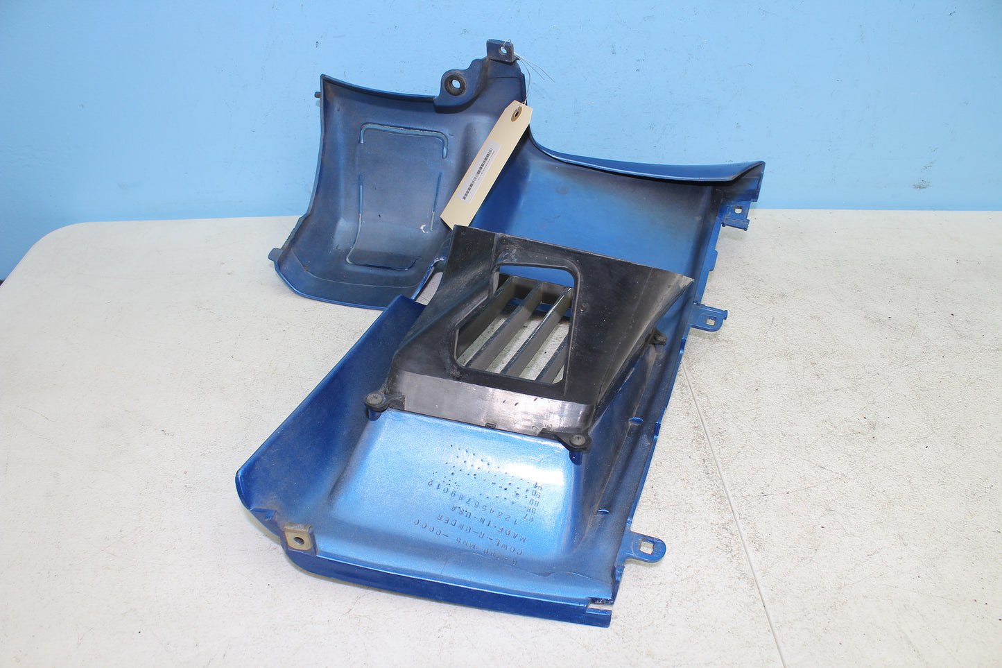 88-00 Honda Goldwing GL1500 OEM Right Lower Cowl Fairing 64280-MN5-0000