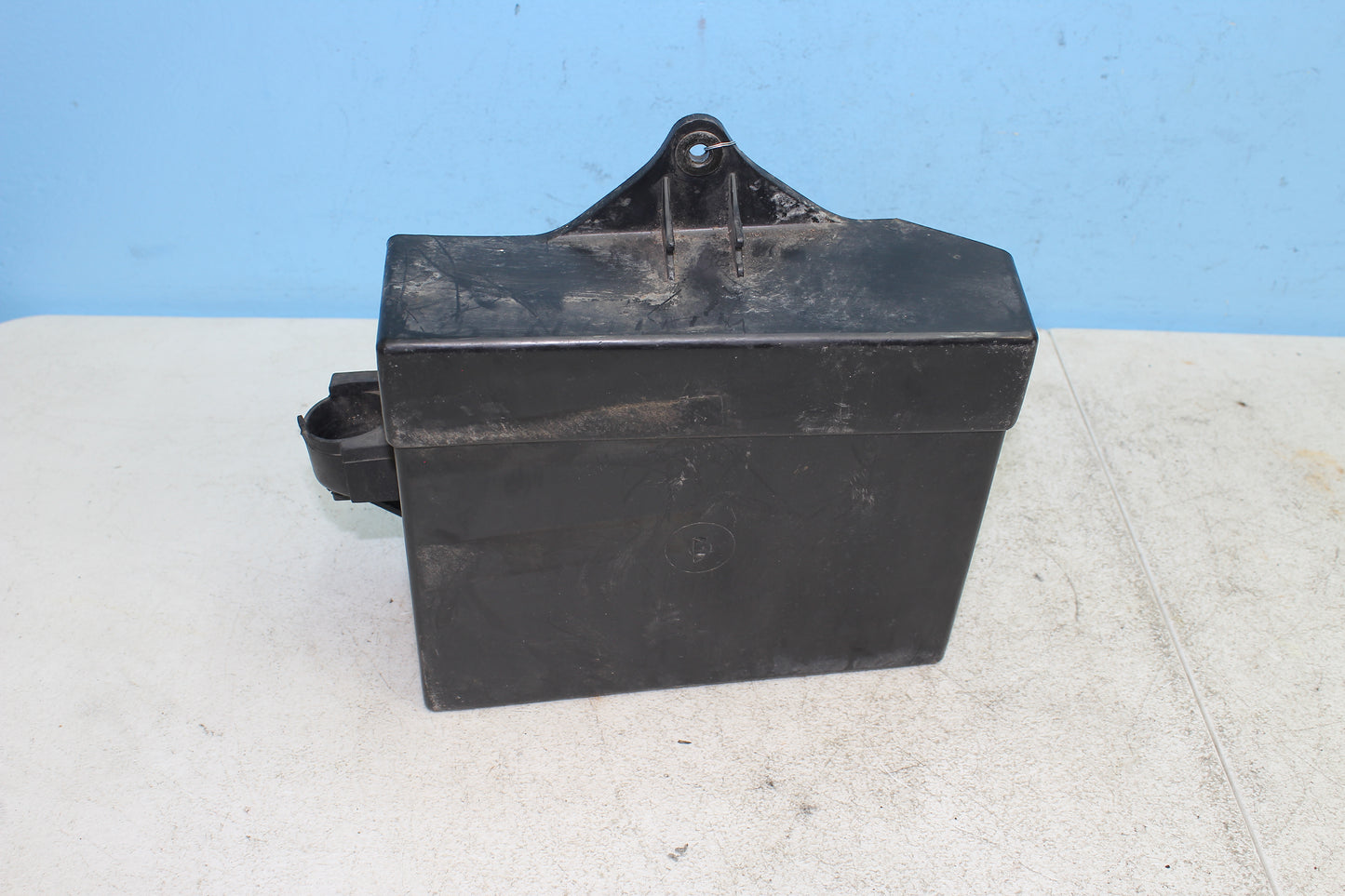 88-00 Honda Goldwing GL1500 OEM Battery Tray Box 50320-MN5-000 / 50325-MN5-000