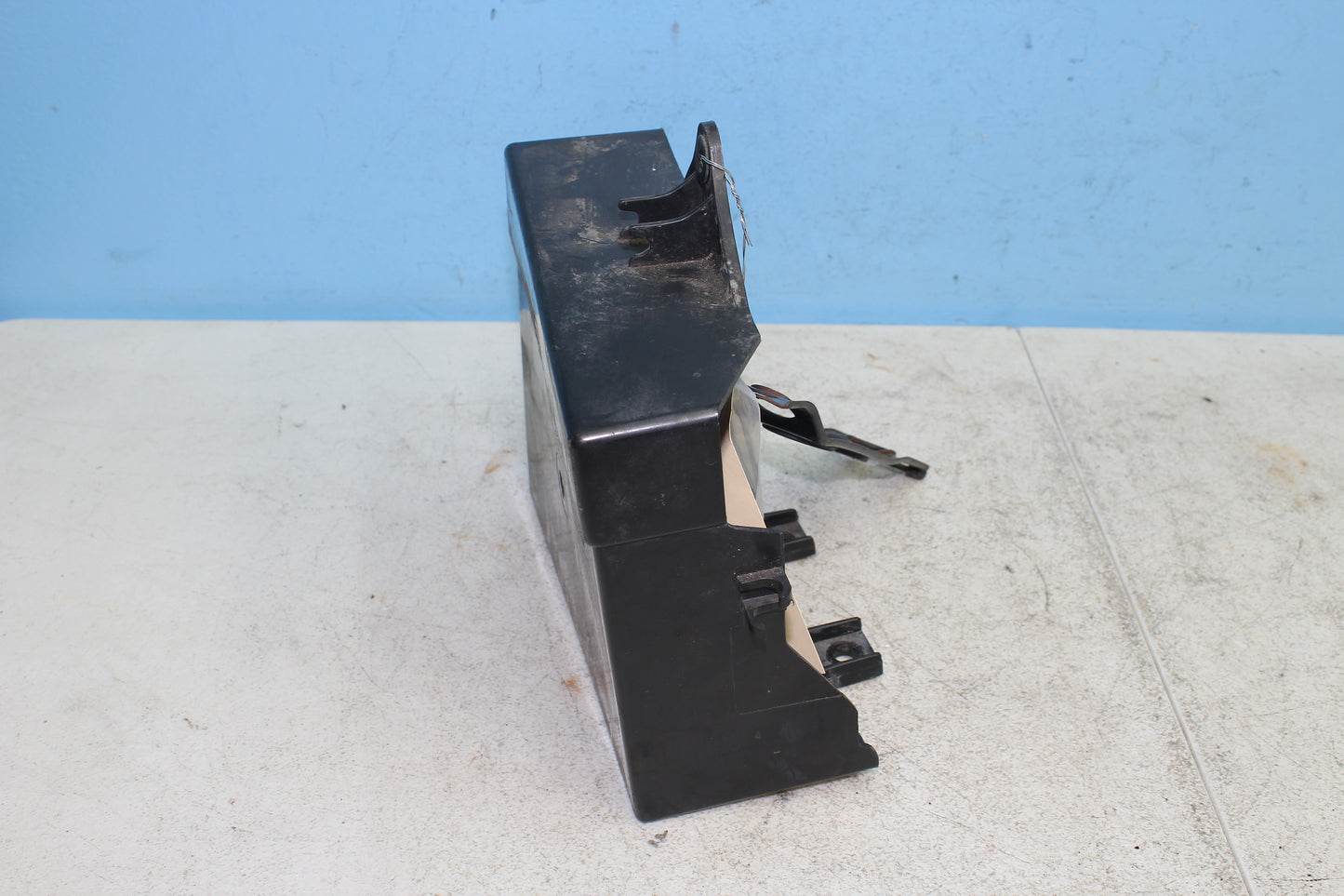 88-00 Honda Goldwing GL1500 OEM Battery Tray Box 50320-MN5-000 / 50325-MN5-000
