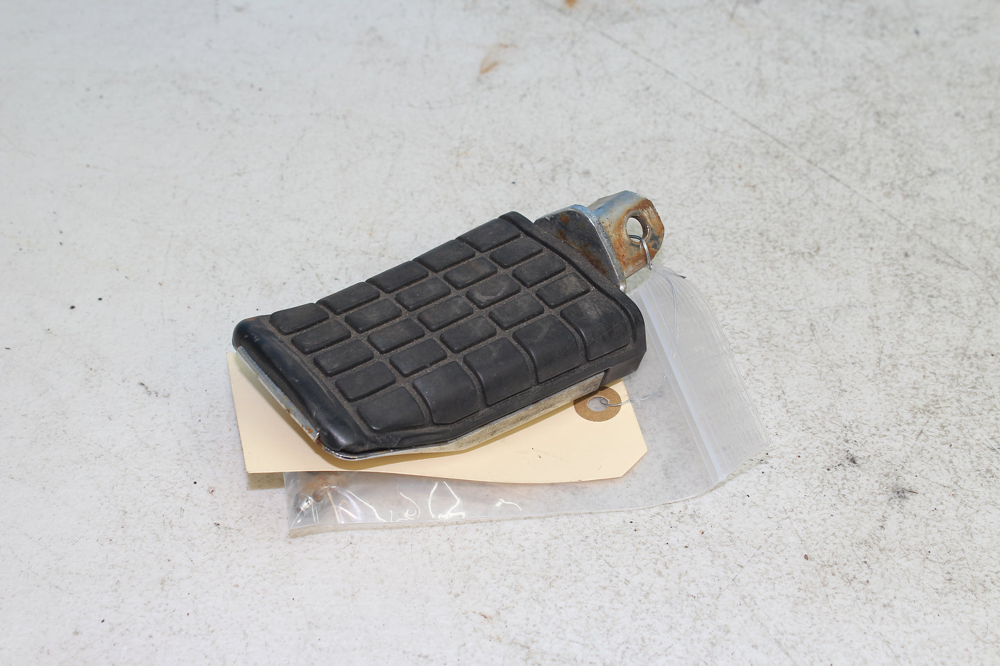 88-00 Honda Goldwing GL1500 OEM Right Driver Footpeg Foot Rest 50630-MT2-000