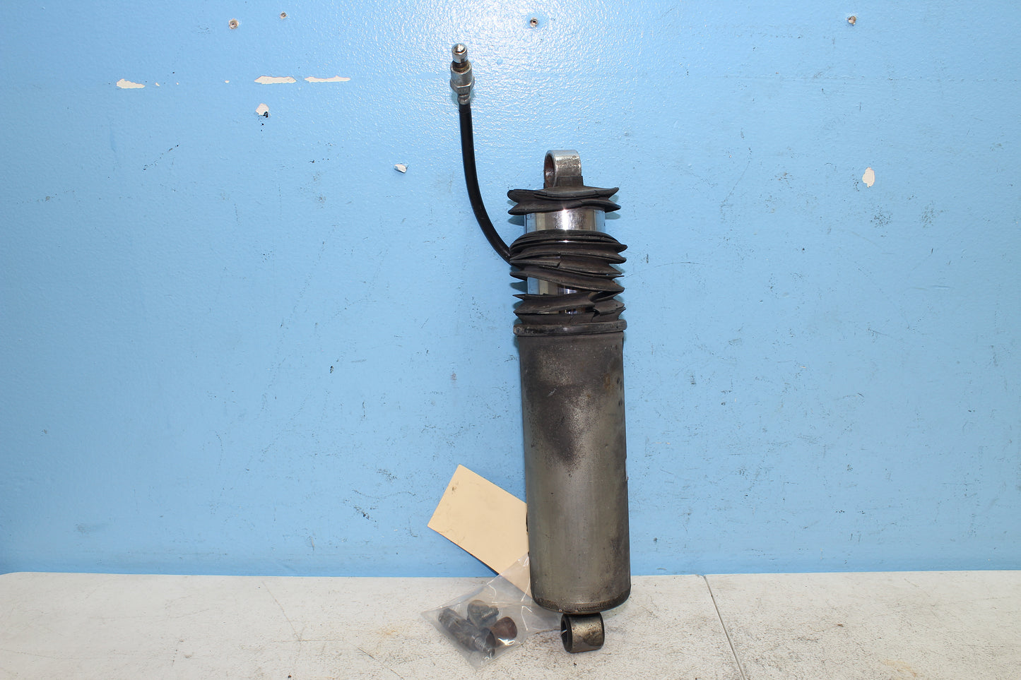 88-00 Honda Goldwing GL1500 OEM Rear Right Air Shock 52400-MW5-871