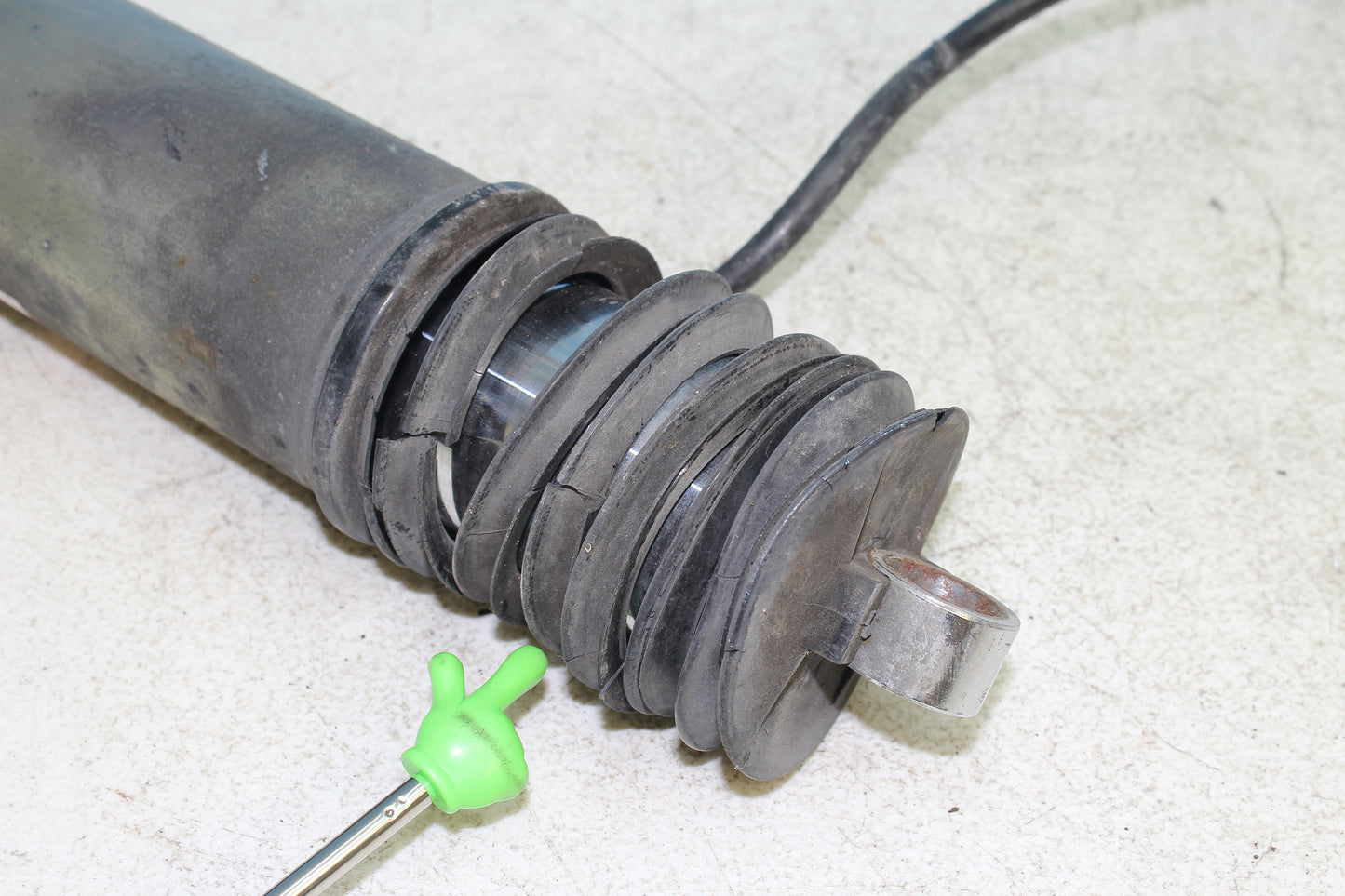 88-00 Honda Goldwing GL1500 OEM Rear Right Air Shock 52400-MW5-871