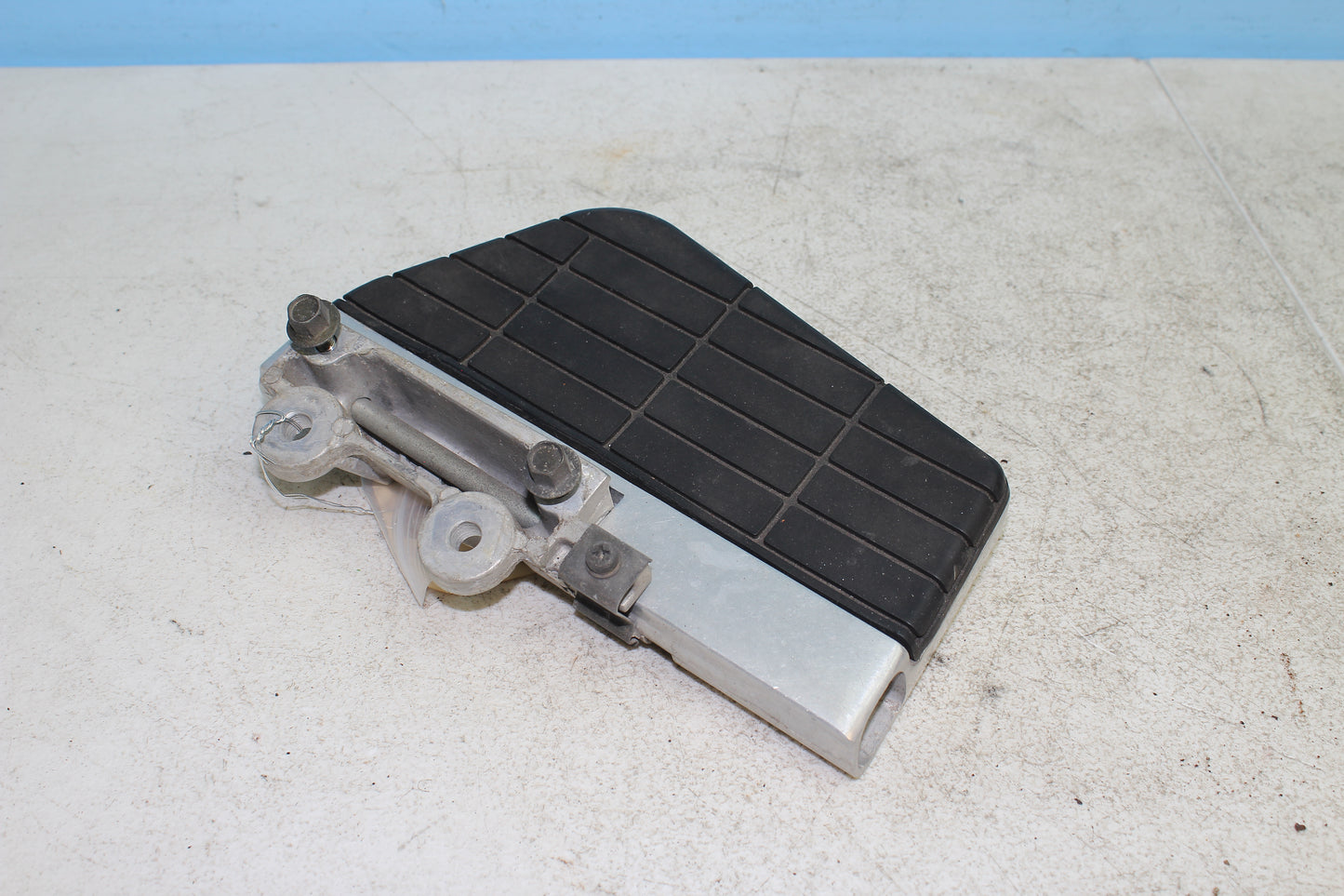 88-00 Honda Goldwing GL1500 OEM Rear Right Passenger Floorboard 50715-MW5-870