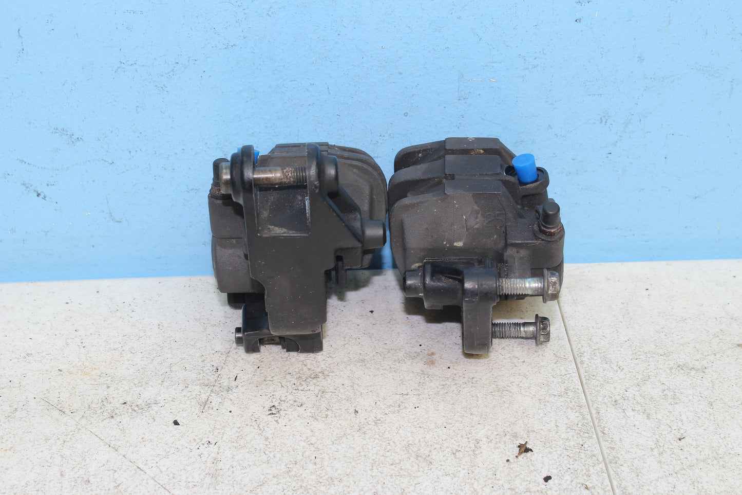 88-00 Honda Goldwing GL1500 OEM Front Brake Calipers (PAIR)