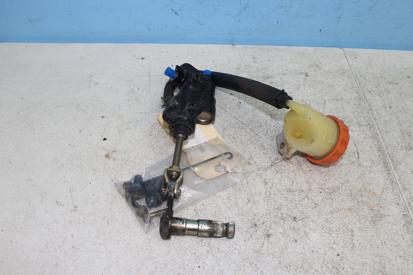 88-00 Honda Goldwing GL1500 OEM Rear Brake Master Cylinder w Reservoir 43500-MW5-871