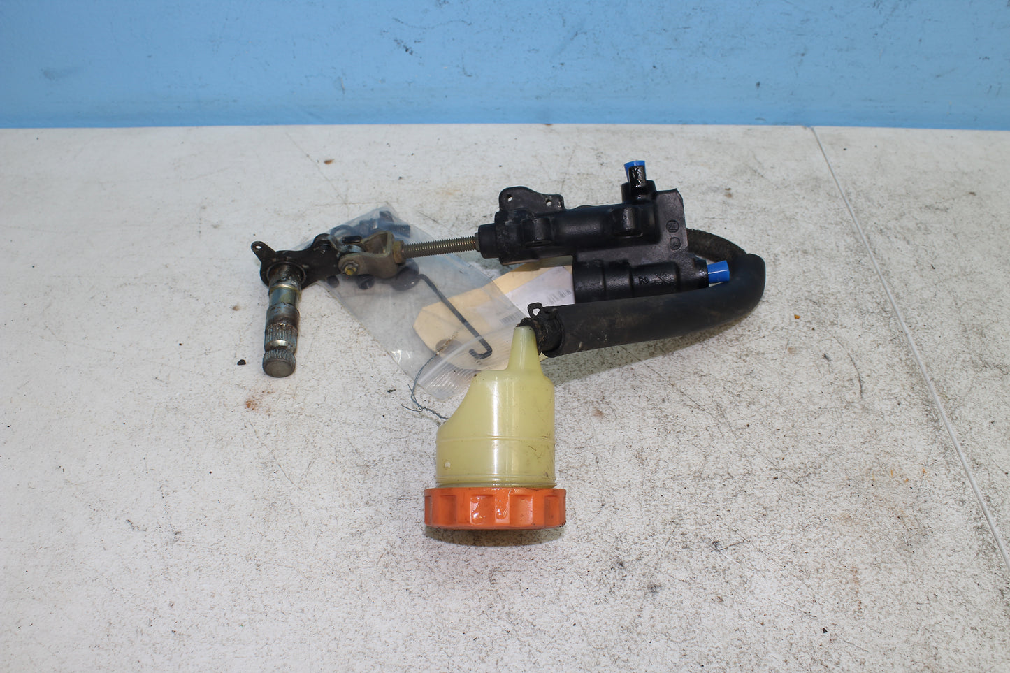 88-00 Honda Goldwing GL1500 OEM Rear Brake Master Cylinder w Reservoir 43500-MW5-871