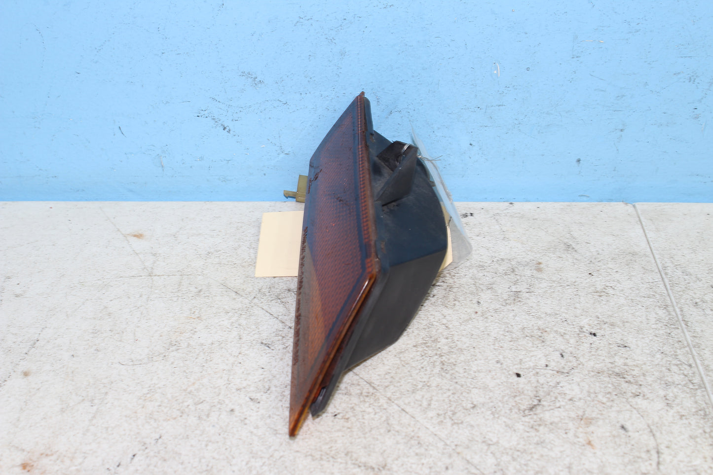 88-00 Honda Goldwing GL1500 OEM Right Front Turn Signal 33400-MN5-023