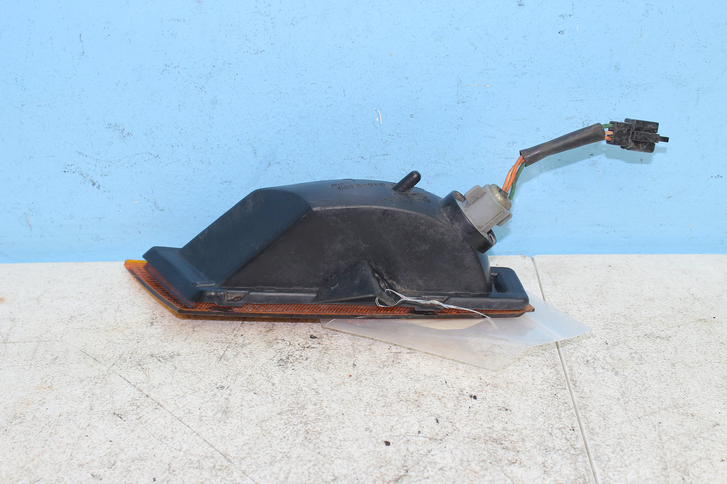 88-00 Honda Goldwing GL1500 OEM Left Front Turn Signal 33450-MN5-013