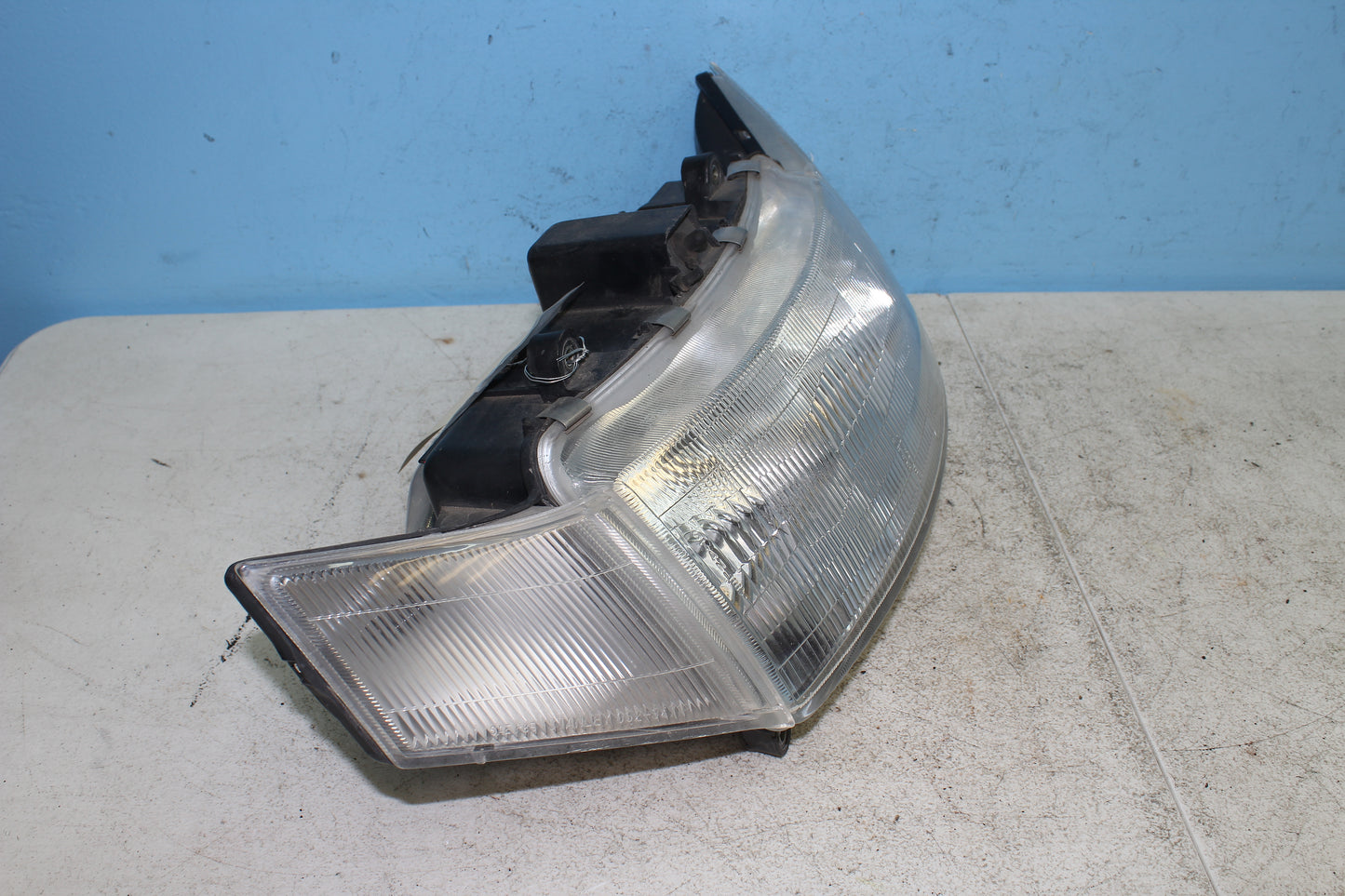 88-00 Honda Goldwing GL1500 OEM Headlight Housing 33101-MN5-053