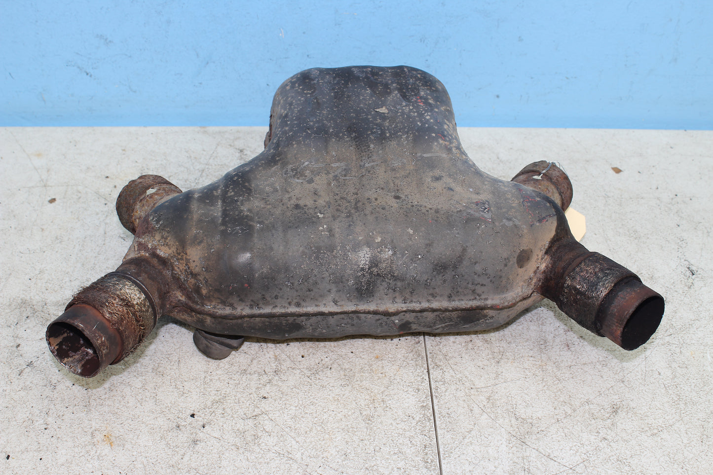 88-00 Honda Goldwing GL1500 OEM Exhaust Chamber 18340-MN5-003