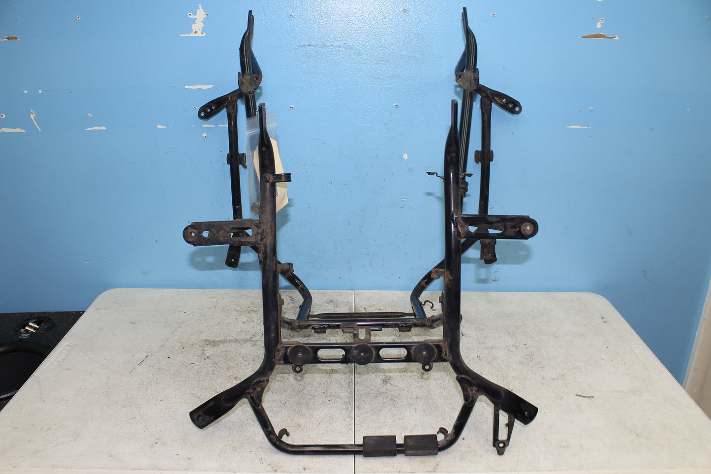 88-00 Honda Goldwing GL1500 OEM Rear Sub Frame Saddlebag Trunk Mount 84100-MN5-610