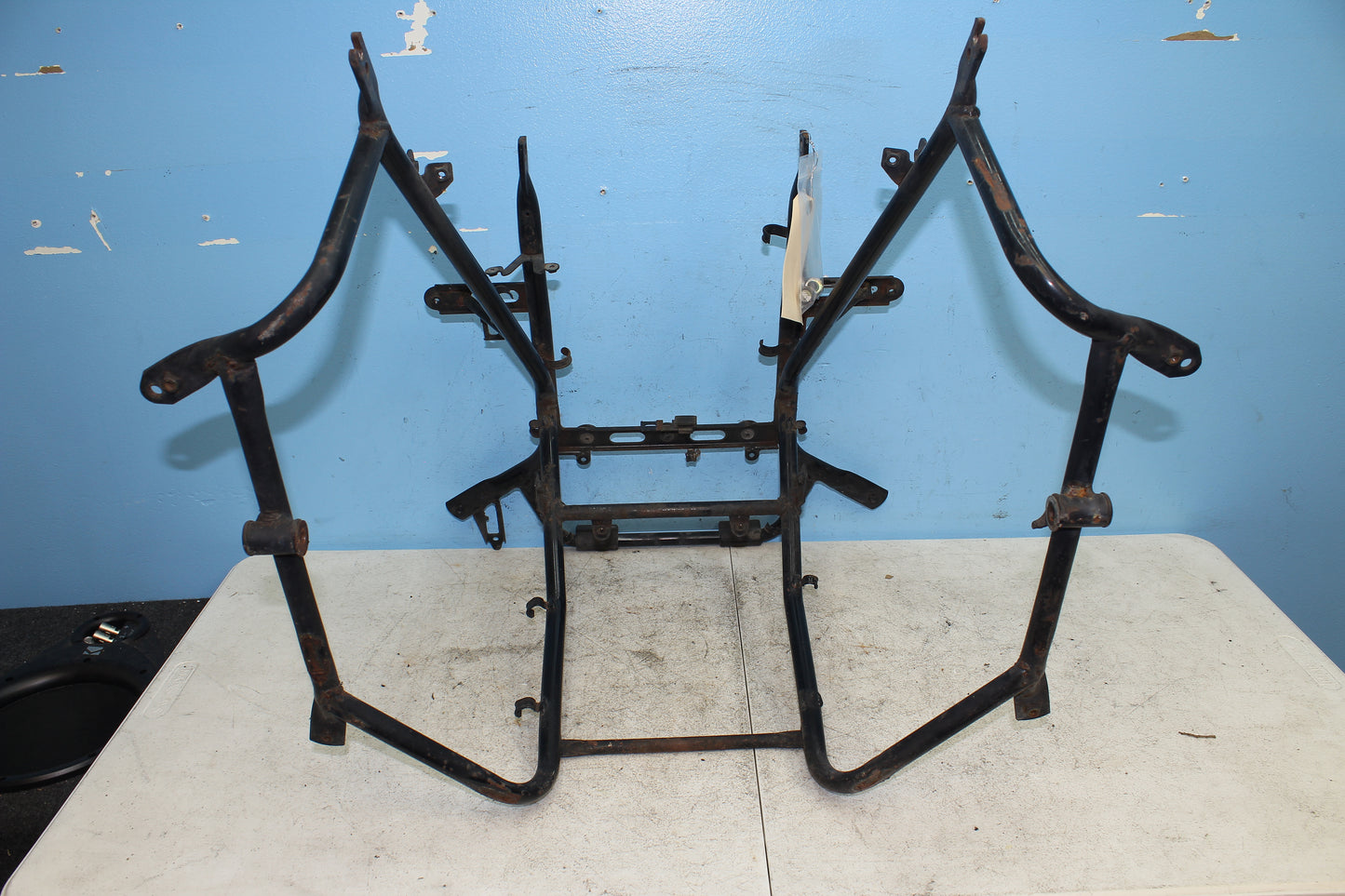 88-00 Honda Goldwing GL1500 OEM Rear Sub Frame Saddlebag Trunk Mount 84100-MN5-610
