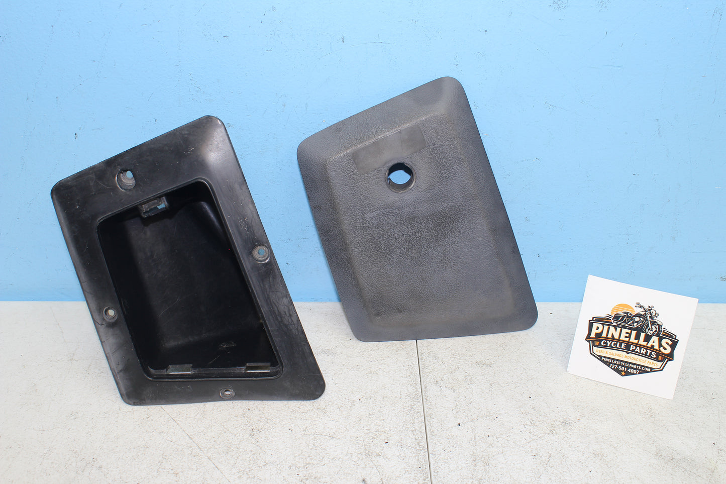 88-00 Honda Goldwing GL1500 OEM Front Right Storage Pocket w/ Lid 64220-MN5-0200