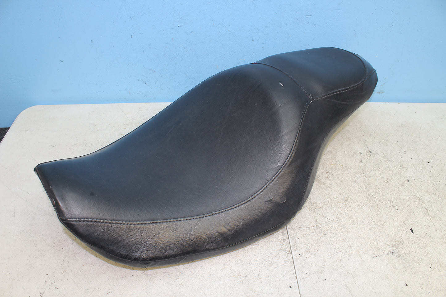 2000-2003 Harley Davidson Dyna Low Rider FXDL OEM 2-up Seat 52174-01