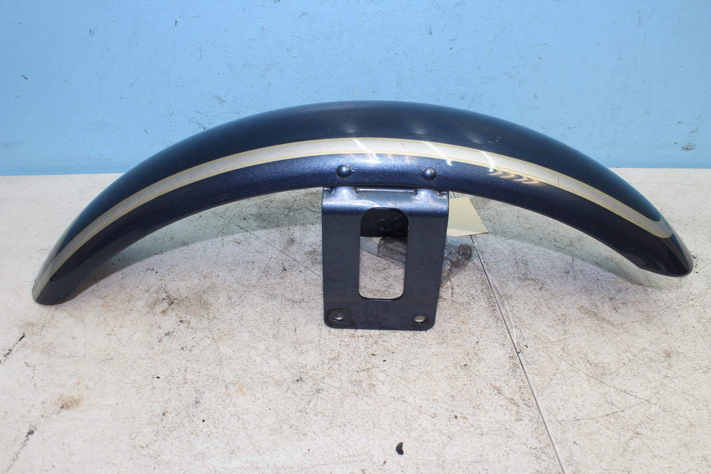 00-03 Harley Davidson Dyna Low Rider FXDL OEM Front Fender 58998-83E *DMG RUST*