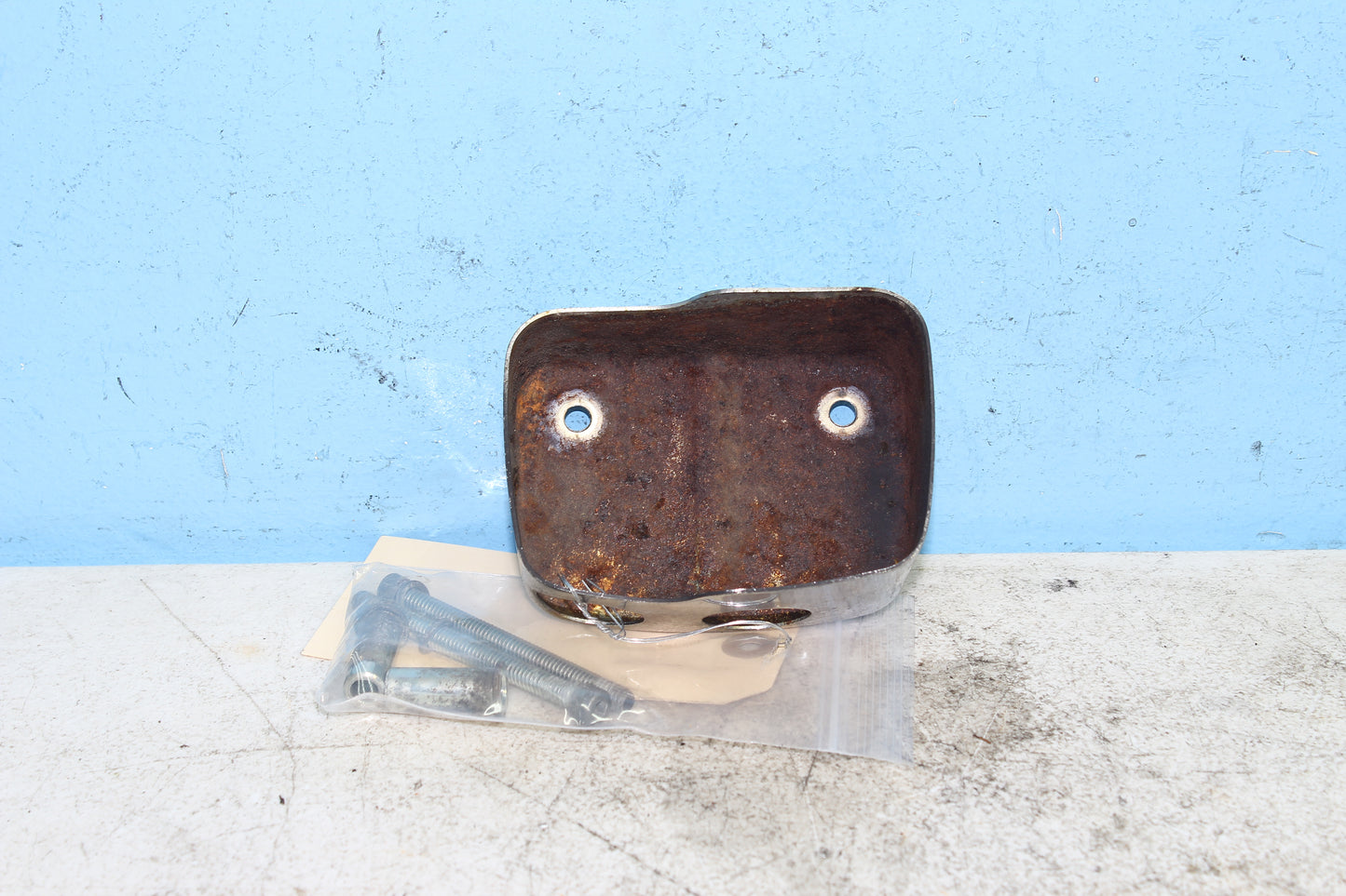 2000-2003 Harley Davidson Dyna Low Rider FXDL OEM Ignition Coil Cover 31644-99