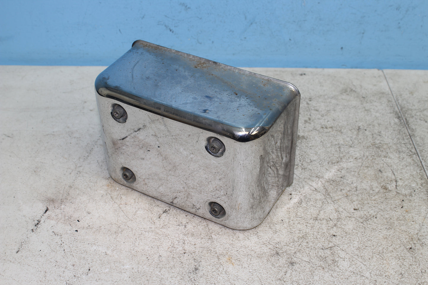 00-03 Harley Davidson Dyna Low Rider Ignition Module Fuse Panel Cover Chrome
