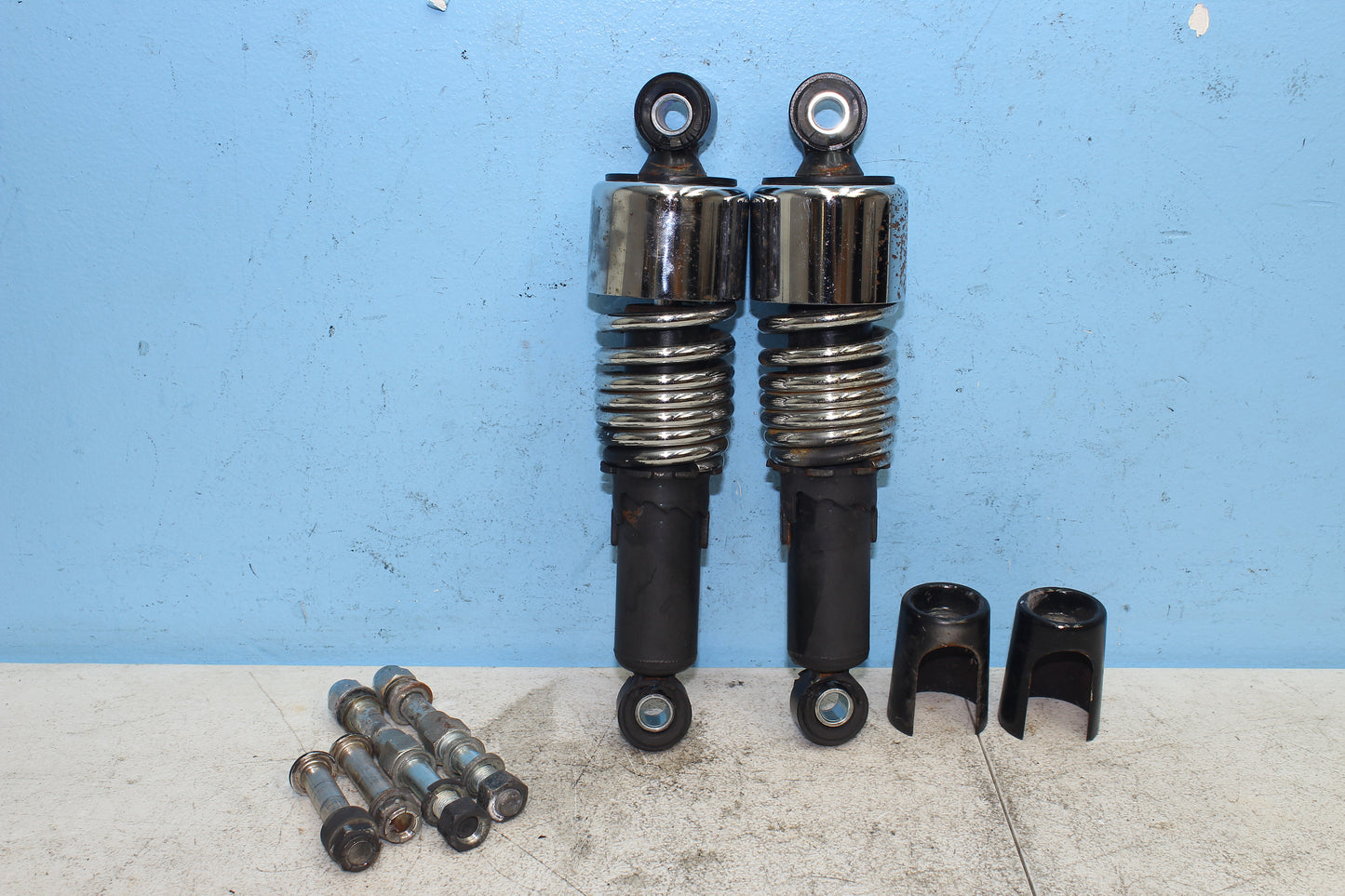 2000-2003 Harley Davidson Dyna Low Rider FXDL OEM Rear Shocks (PAIR) 54615-01