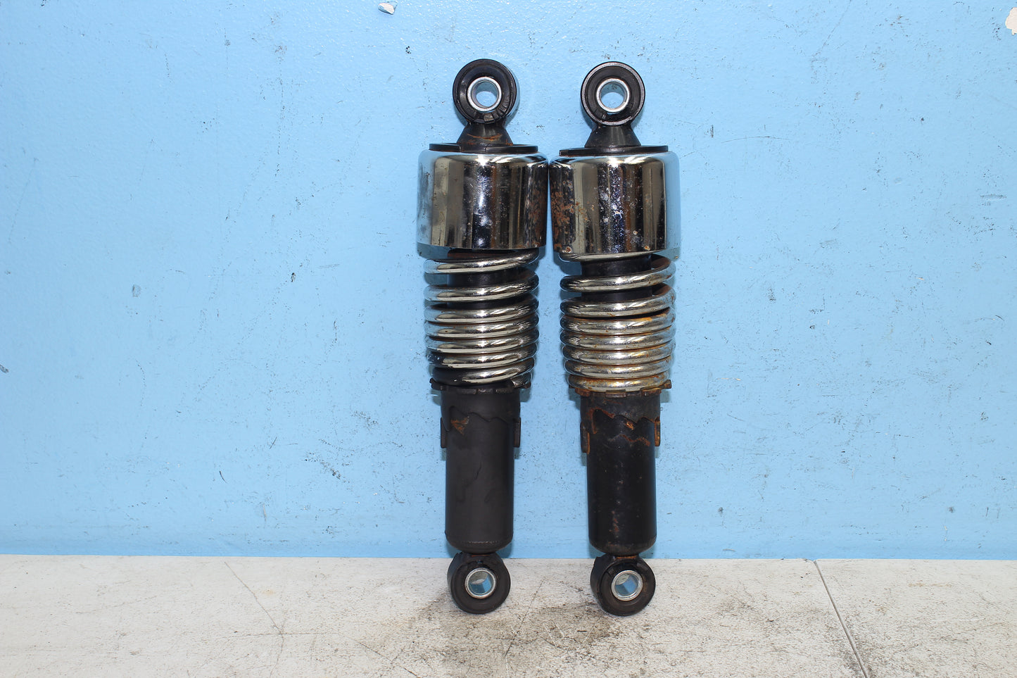 2000-2003 Harley Davidson Dyna Low Rider FXDL OEM Rear Shocks (PAIR) 54615-01